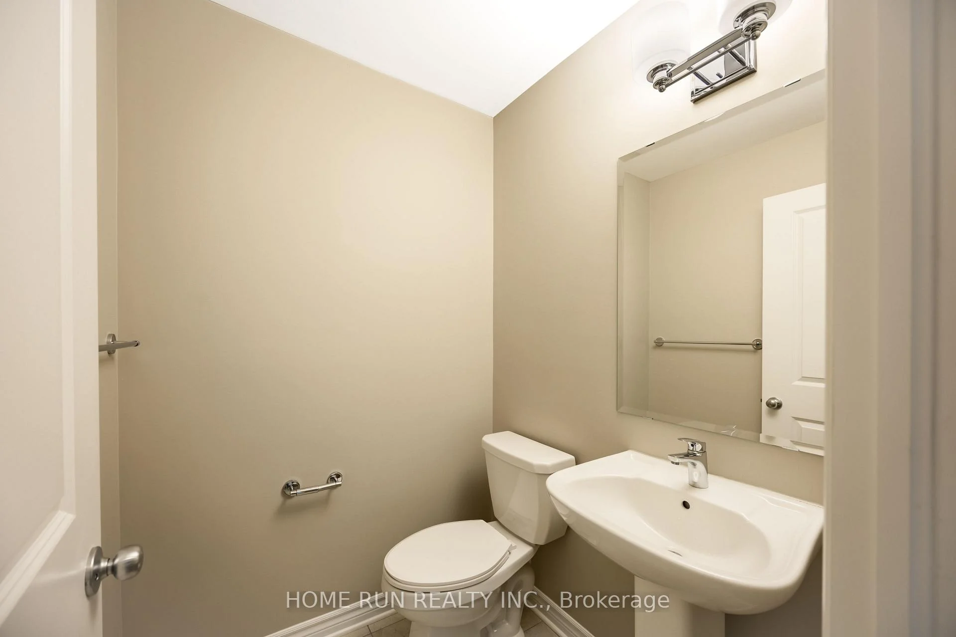 Photo 34 of 818 Clapham Terrace, Ottawa, Stittsville (South) — HOMEH