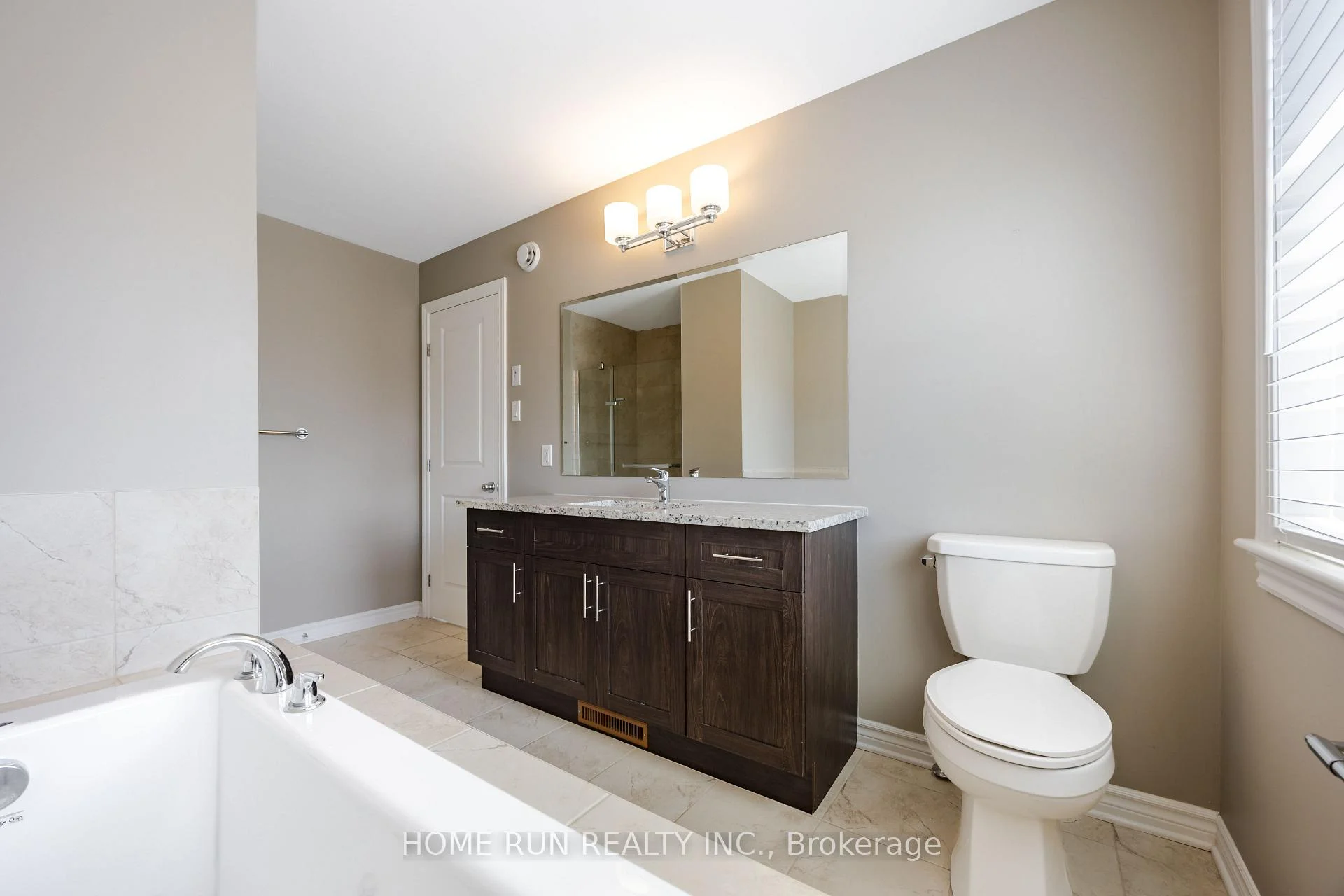 Photo 45 of 818 Clapham Terrace, Ottawa, Stittsville (South) — HOMEH