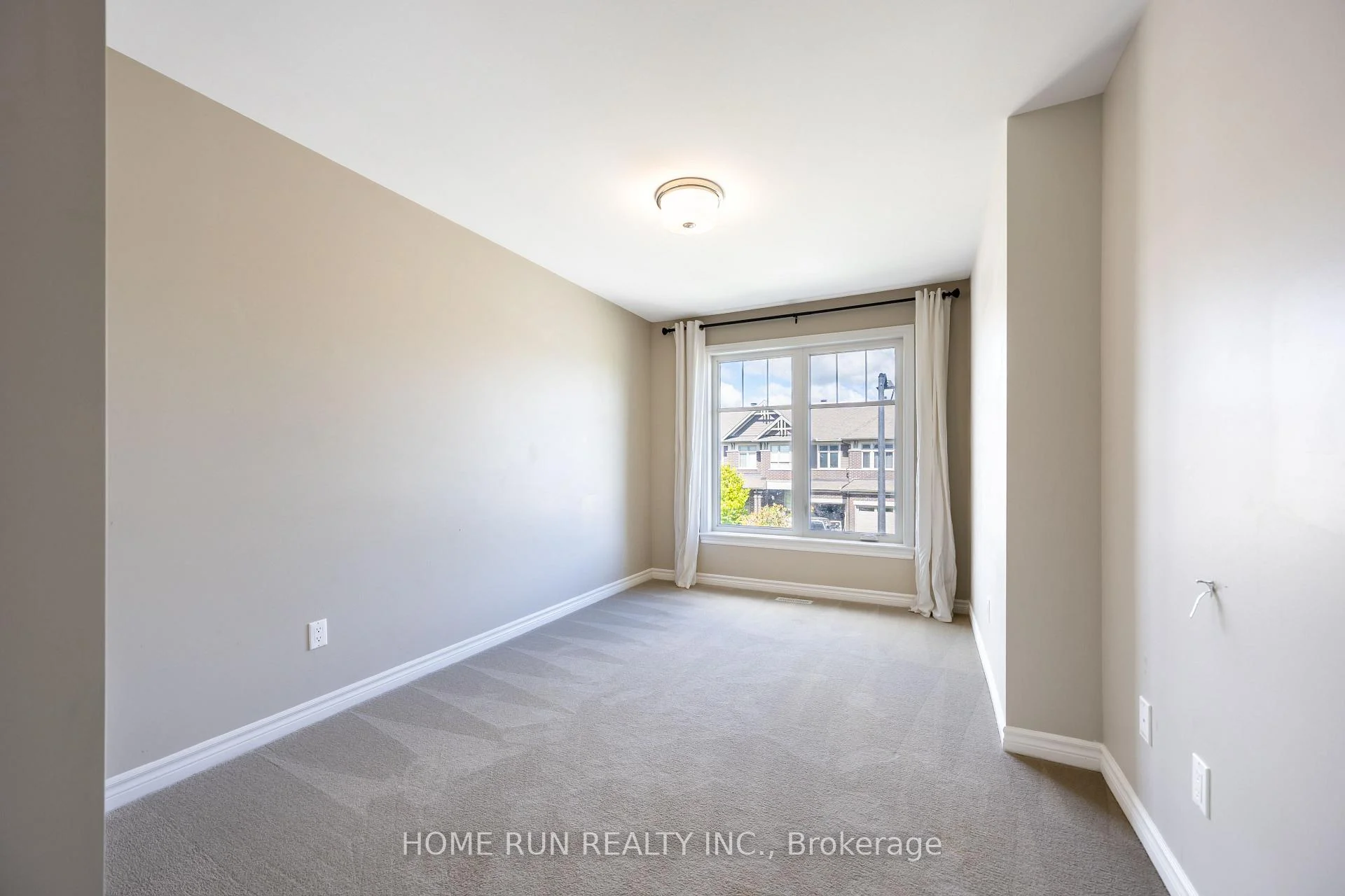 Photo 48 of 818 Clapham Terrace, Ottawa, Stittsville (South) — HOMEH