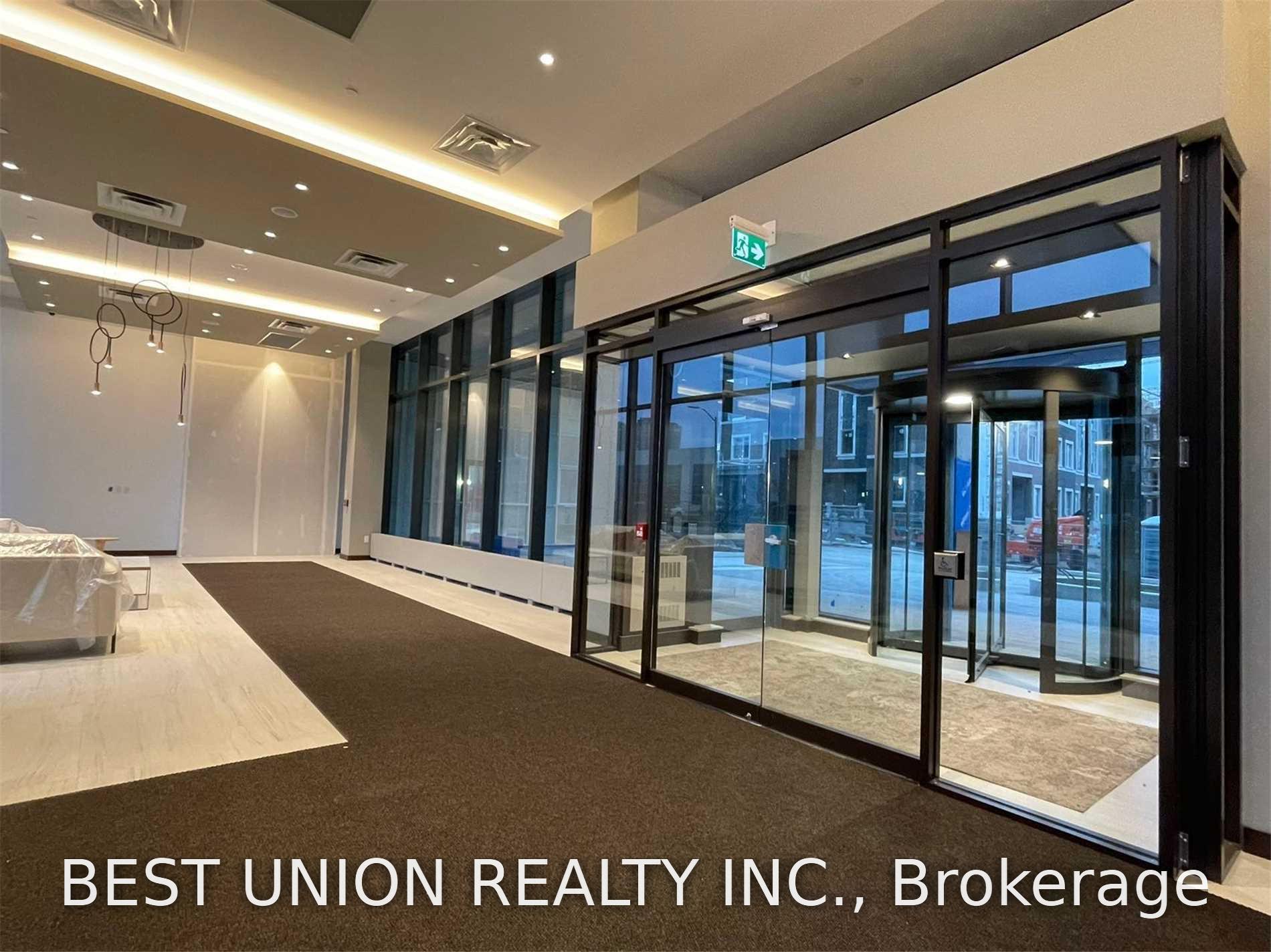 Photo 3 of Unit 310, 10 Honeycrisp Crescent, Vaughan, Vaughan Corporate Centre — HOMEH