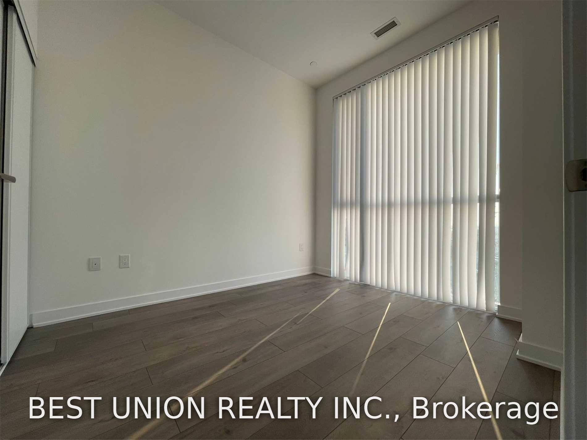 Photo 9 of Unit 310, 10 Honeycrisp Crescent, Vaughan, Vaughan Corporate Centre — HOMEH