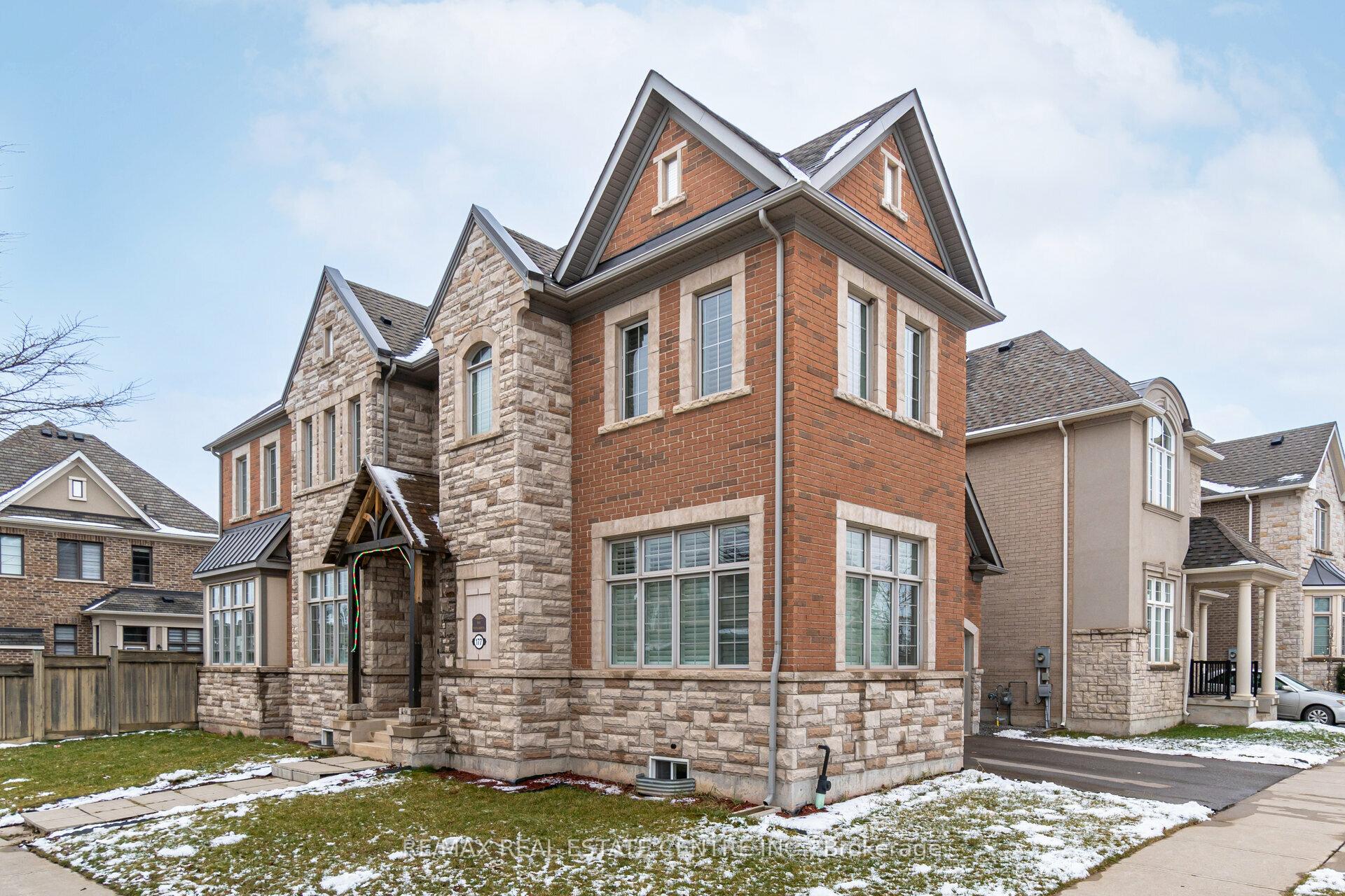 Front of 177 North Park Boulevard N