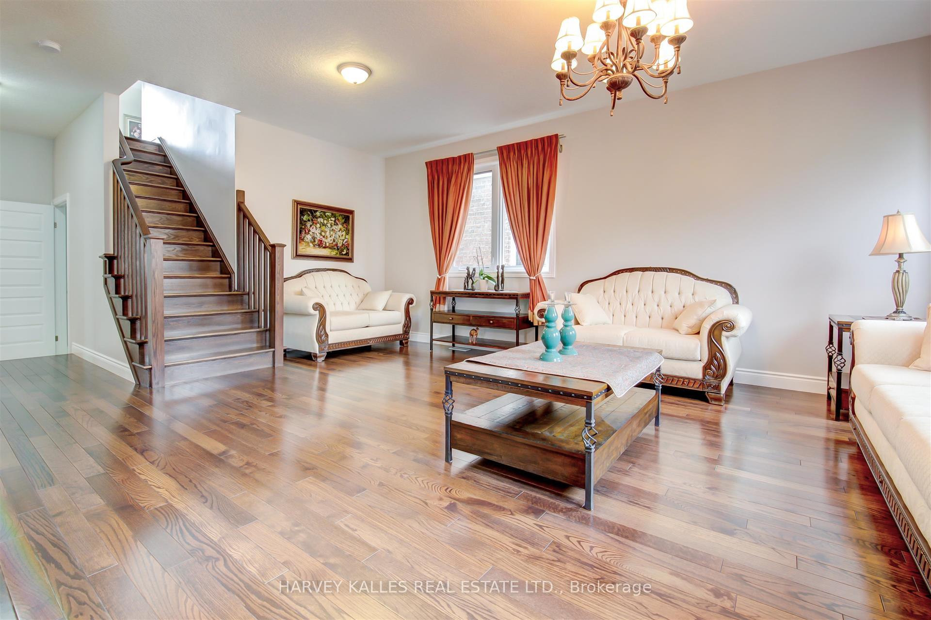 Photo 7 of 106 Eden Oak Trail, Kitchener, Idlewood/Lackner Woods — HOMEH
