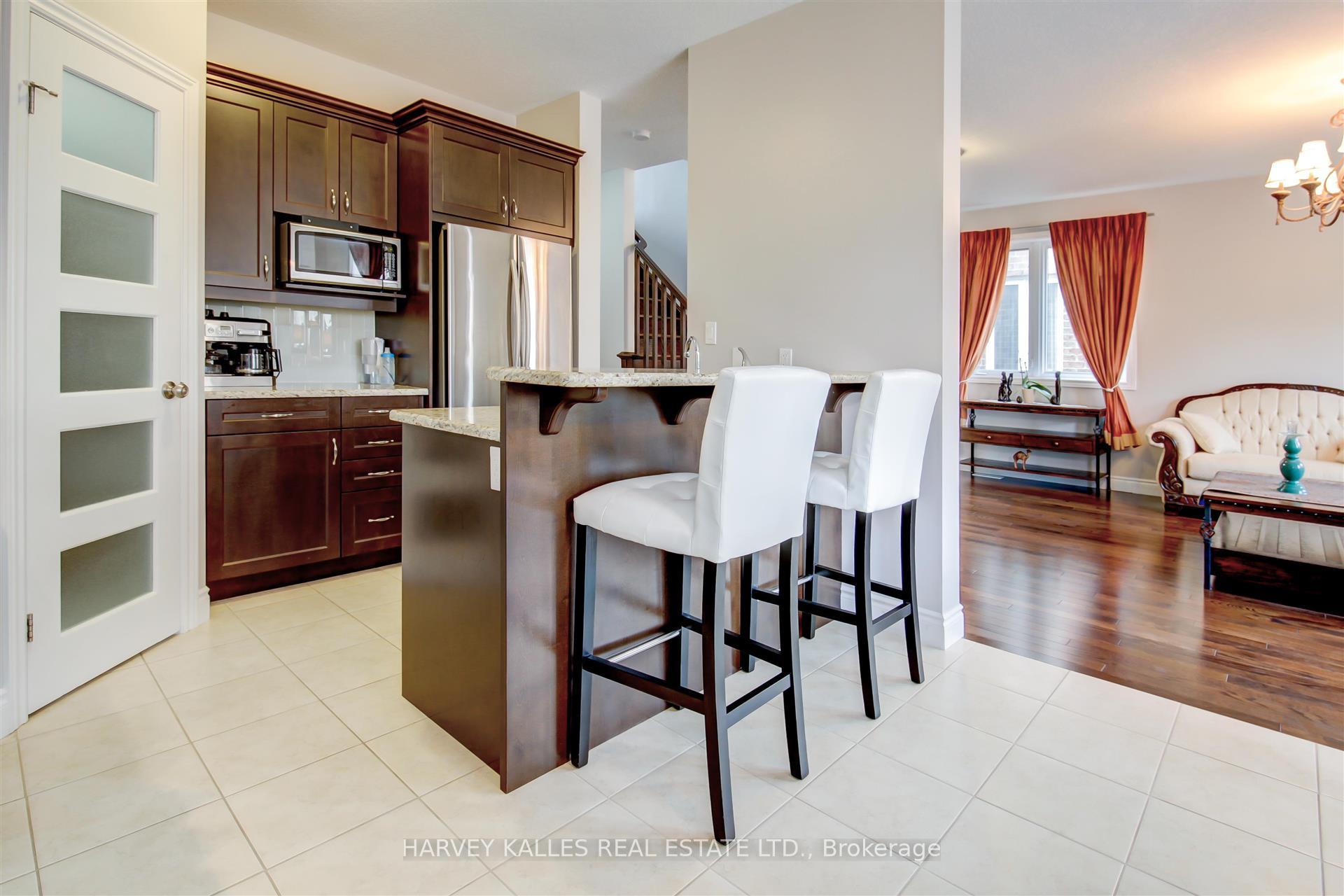 Photo 9 of 106 Eden Oak Trail, Kitchener, Idlewood/Lackner Woods — HOMEH