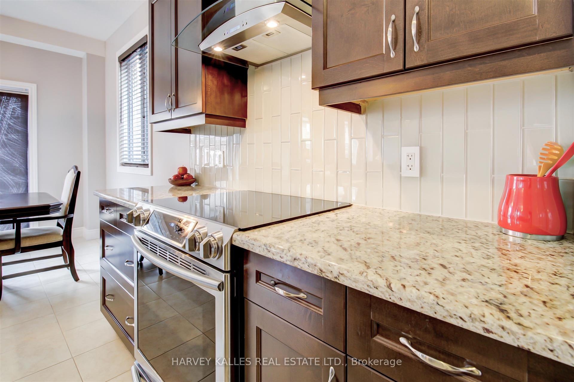 Photo 10 of 106 Eden Oak Trail, Kitchener, Idlewood/Lackner Woods — HOMEH
