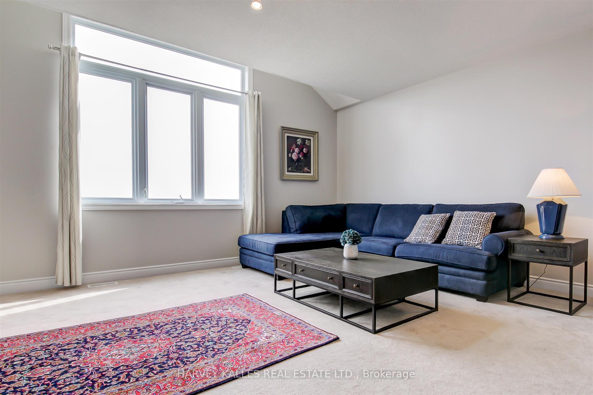 Photo 16 of 106 Eden Oak Trail, Kitchener, Idlewood/Lackner Woods — HOMEH