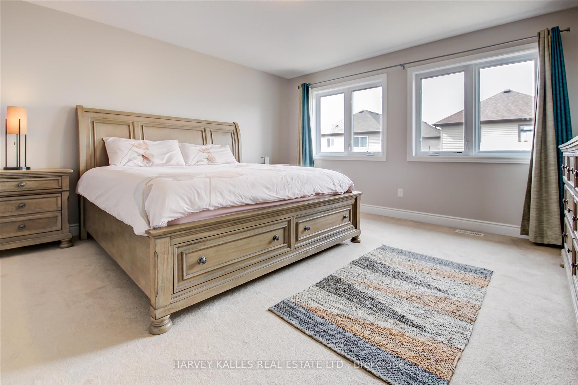 Photo 18 of 106 Eden Oak Trail, Kitchener, Idlewood/Lackner Woods — HOMEH