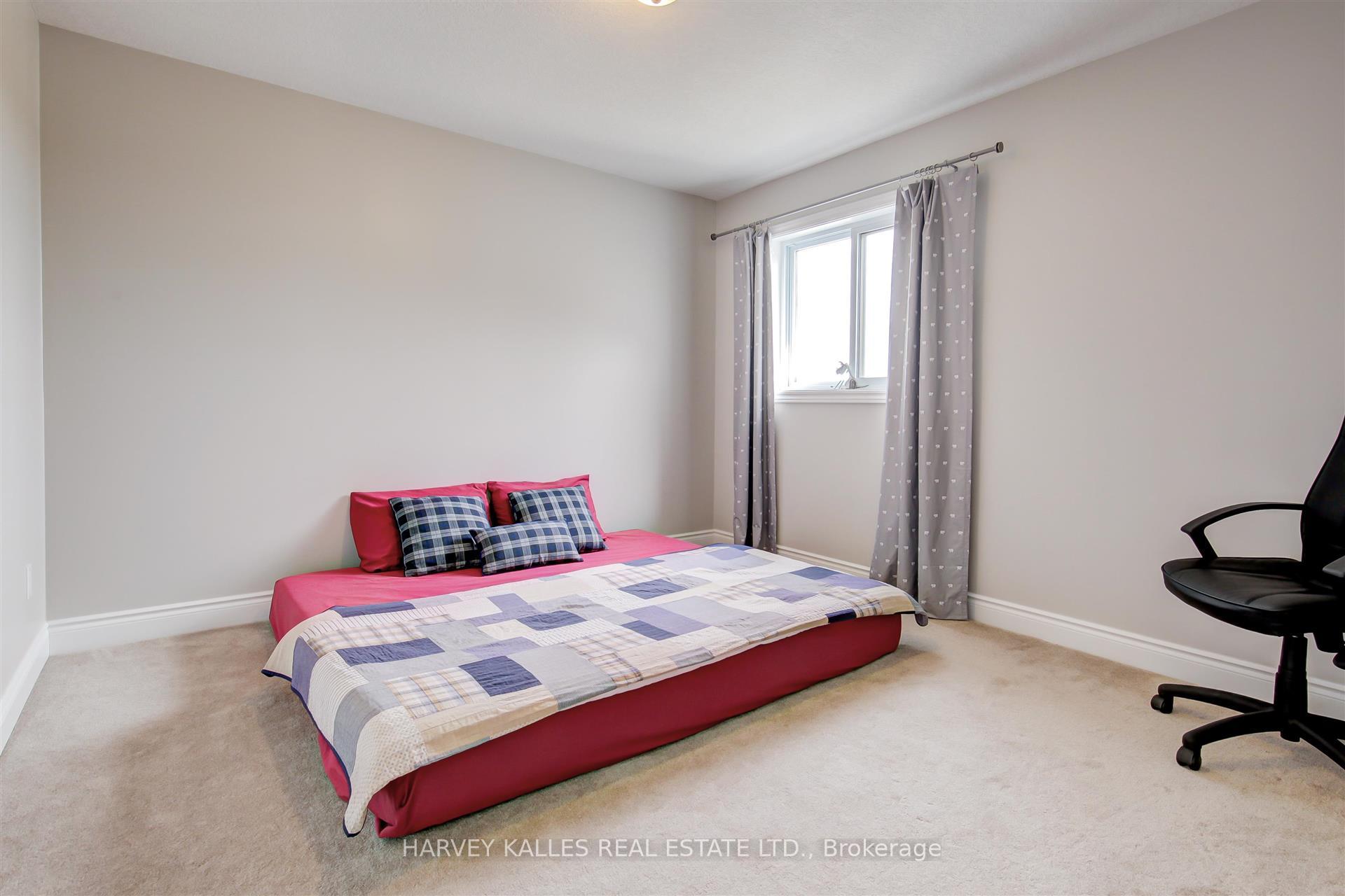 Photo 20 of 106 Eden Oak Trail, Kitchener, Idlewood/Lackner Woods — HOMEH
