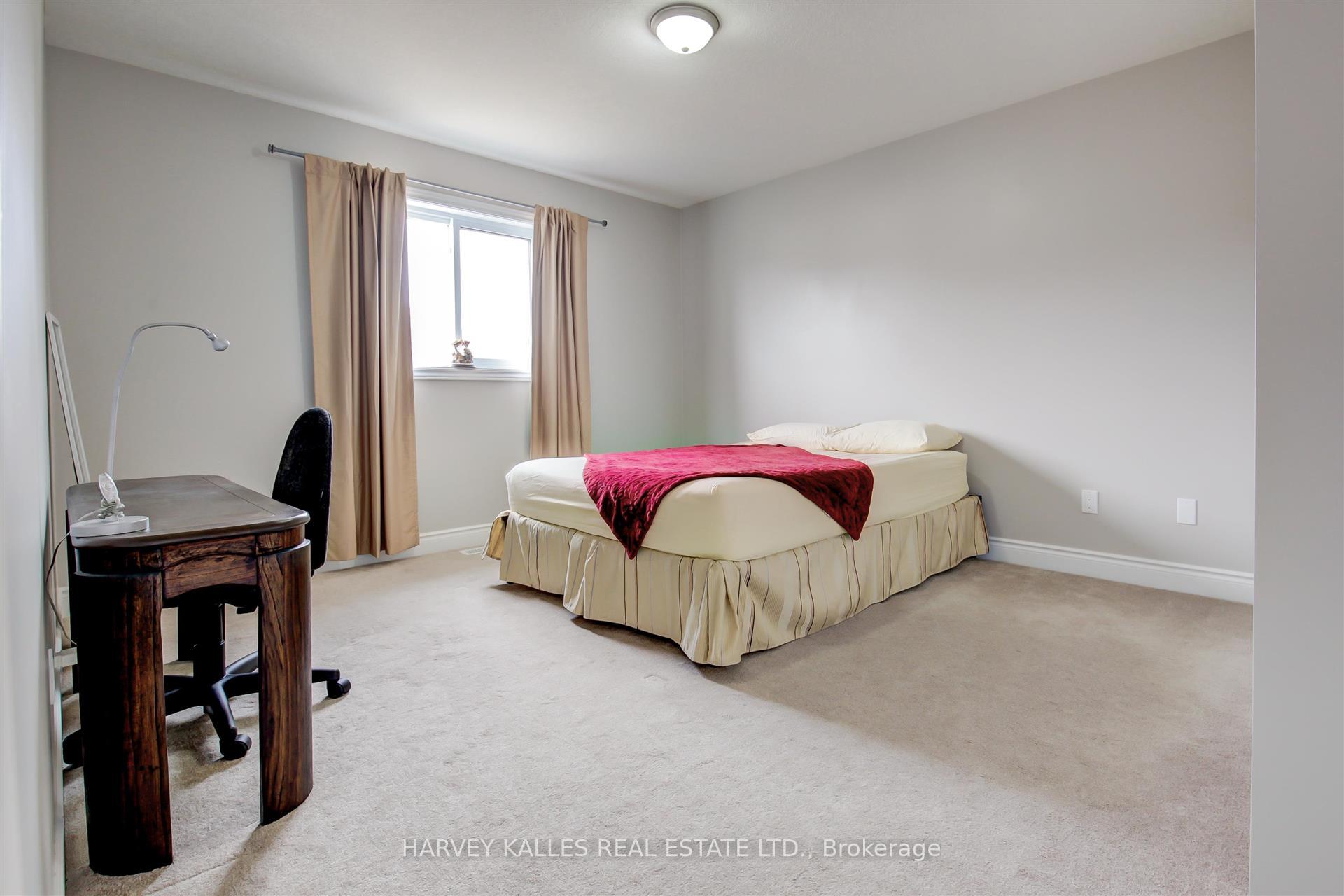 Photo 21 of 106 Eden Oak Trail, Kitchener, Idlewood/Lackner Woods — HOMEH
