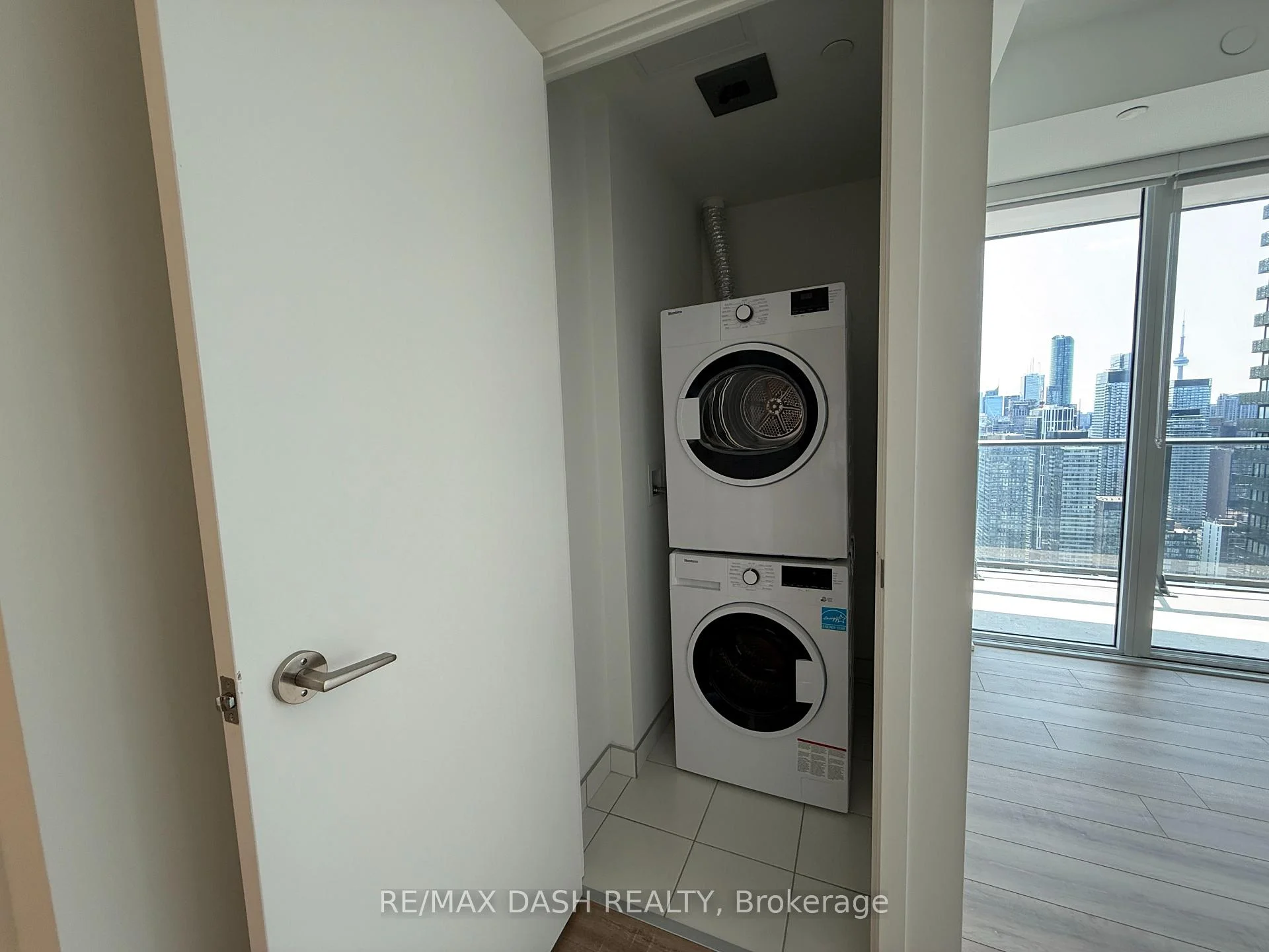 Photo 12 of Unit 4701, 634 Church Street, Toronto, Church-Yonge Corridor — HOMEH