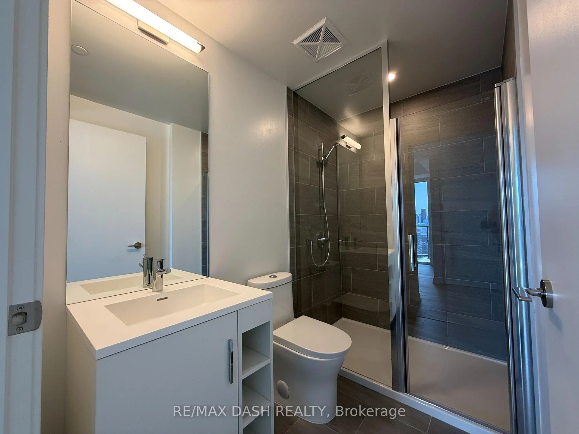Photo 13 of Unit 4701, 634 Church Street, Toronto, Church-Yonge Corridor — HOMEH