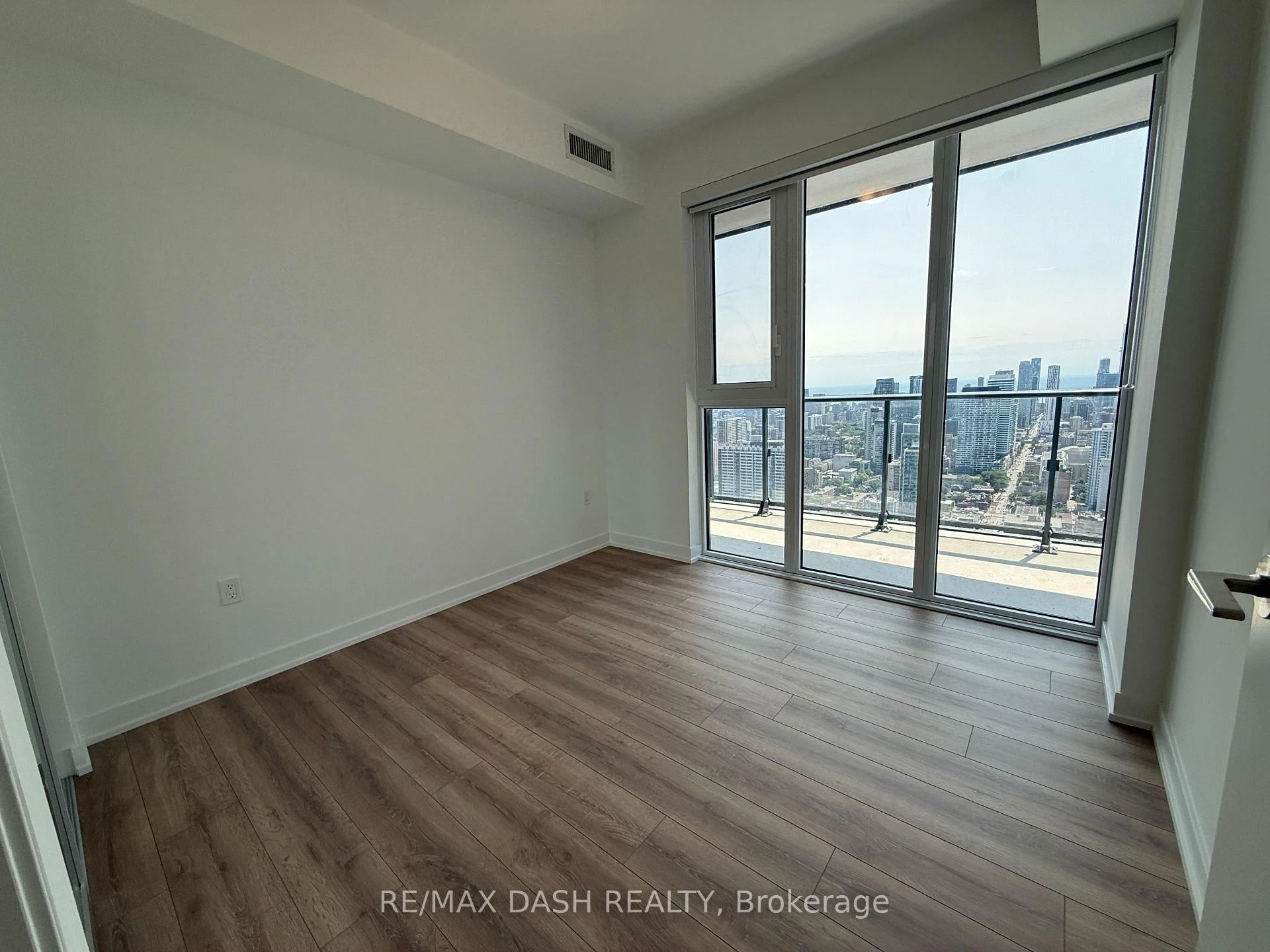 Photo 15 of Unit 4701, 634 Church Street, Toronto, Church-Yonge Corridor — HOMEH