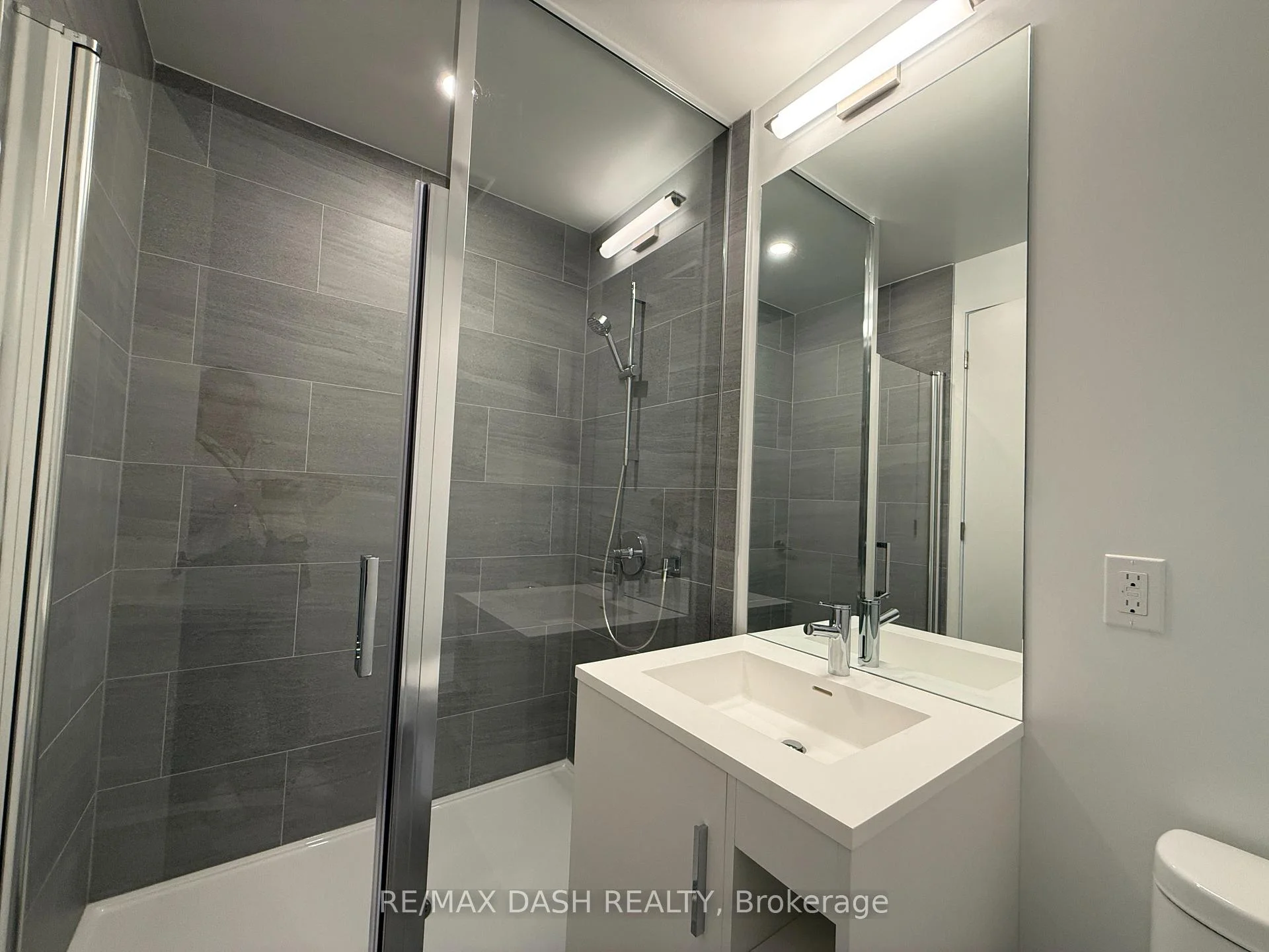 Photo 22 of Unit 4701, 634 Church Street, Toronto, Church-Yonge Corridor — HOMEH