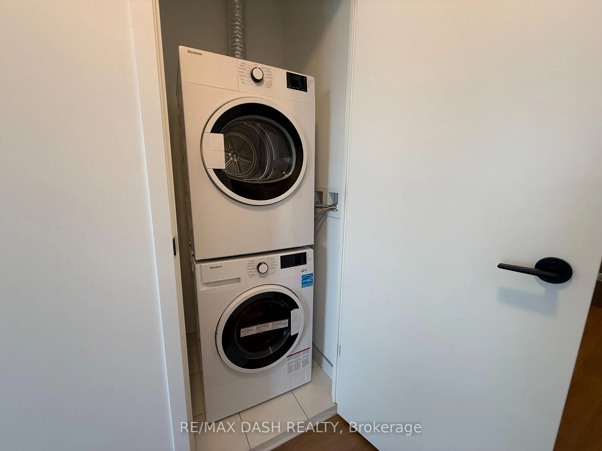 Photo 44 of Unit 4701, 634 Church Street, Toronto, Church-Yonge Corridor — HOMEH