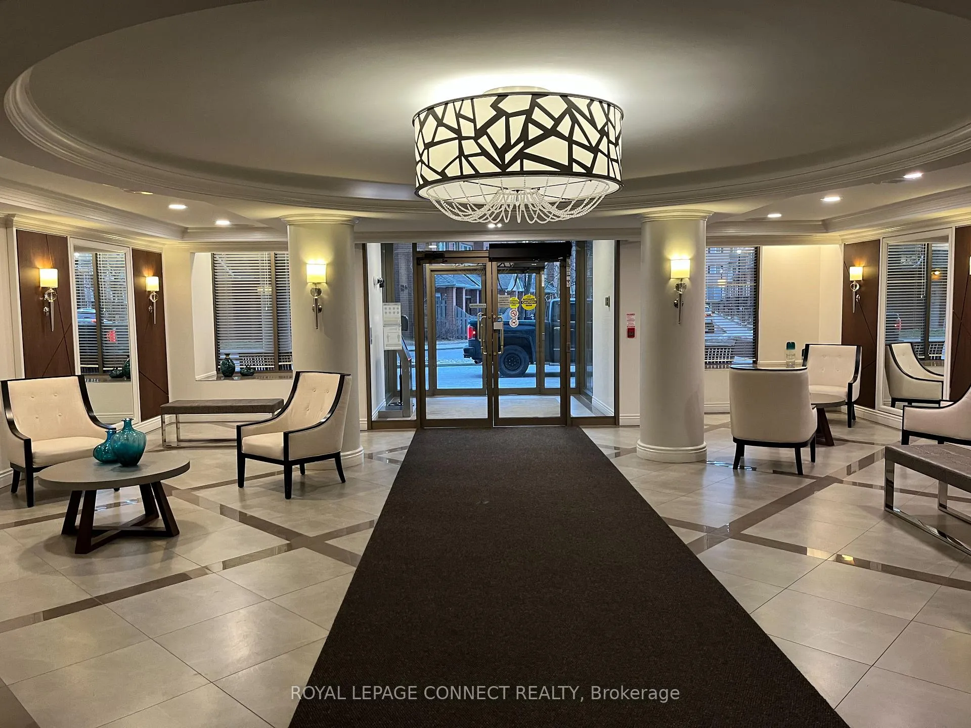 Photo 3 of Unit 1702, 1000 The Esplanade N, Pickering, Town Centre — HOMEH