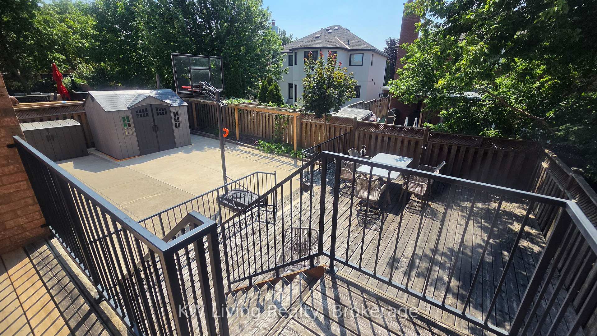 Front of 7570 Kipling Avenue