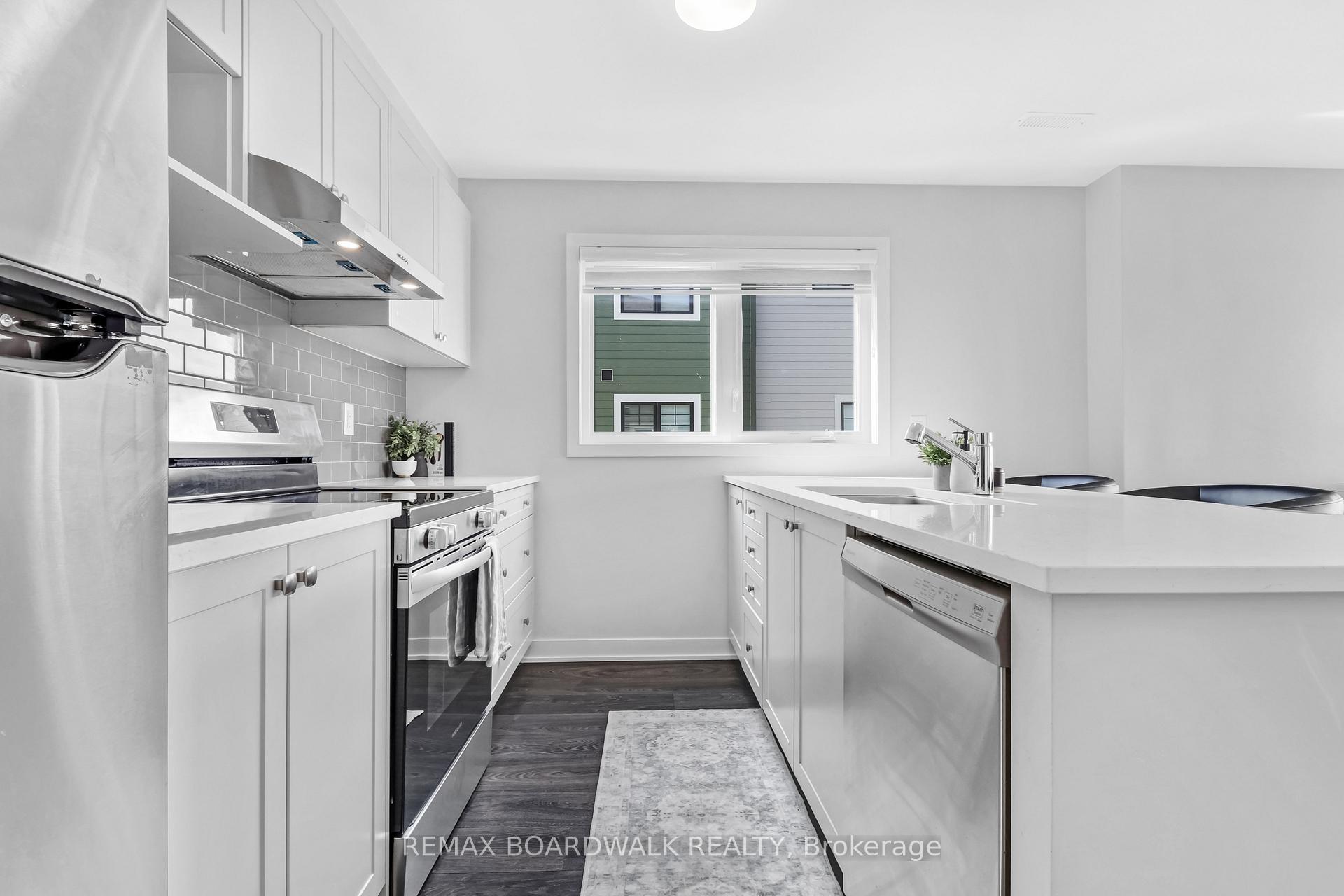 Photo 6 of 210 Verulam Street, Ottawa, Barrhaven - Heritage Park — HOMEH