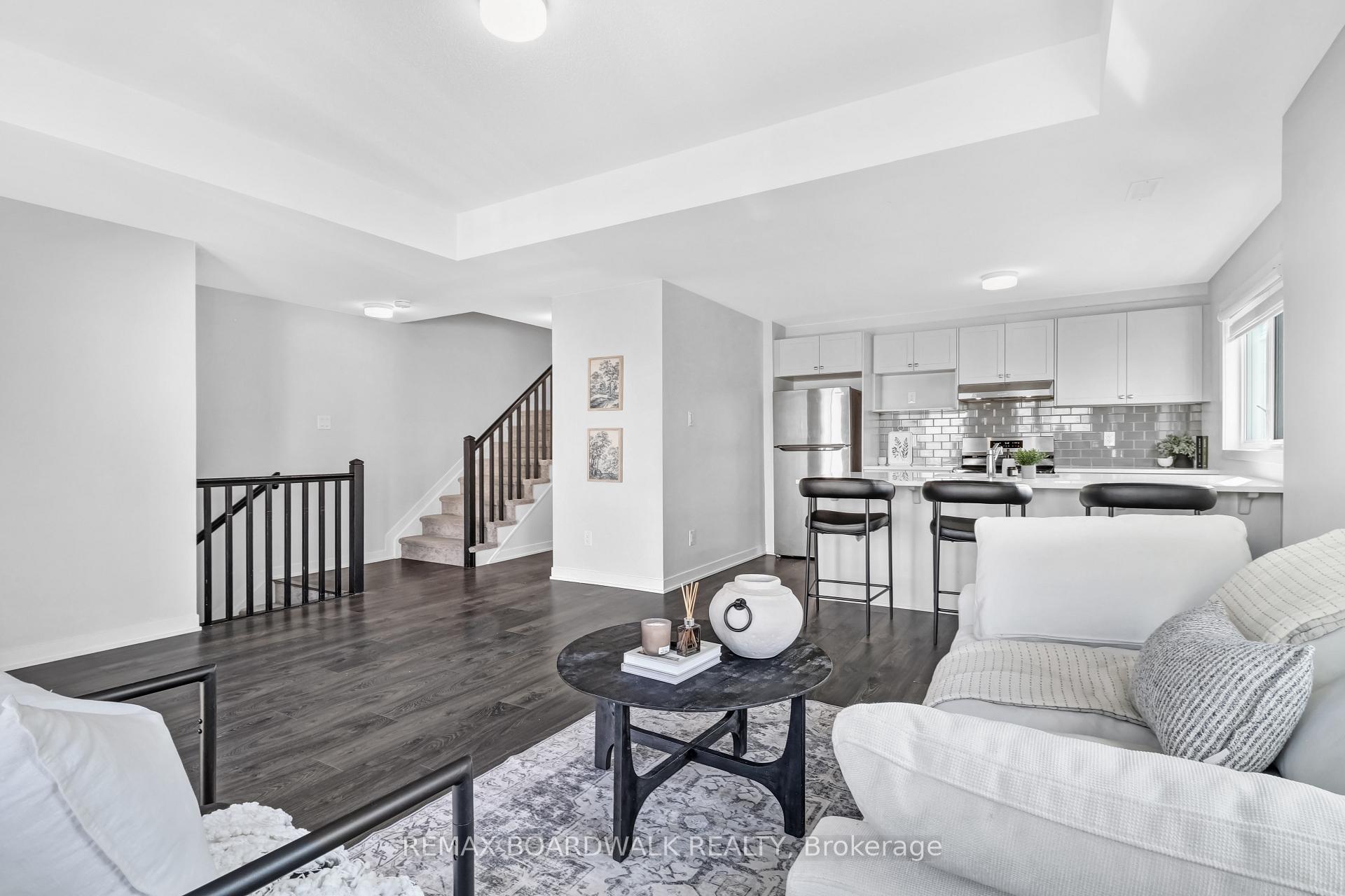 Photo 7 of 210 Verulam Street, Ottawa, Barrhaven - Heritage Park — HOMEH
