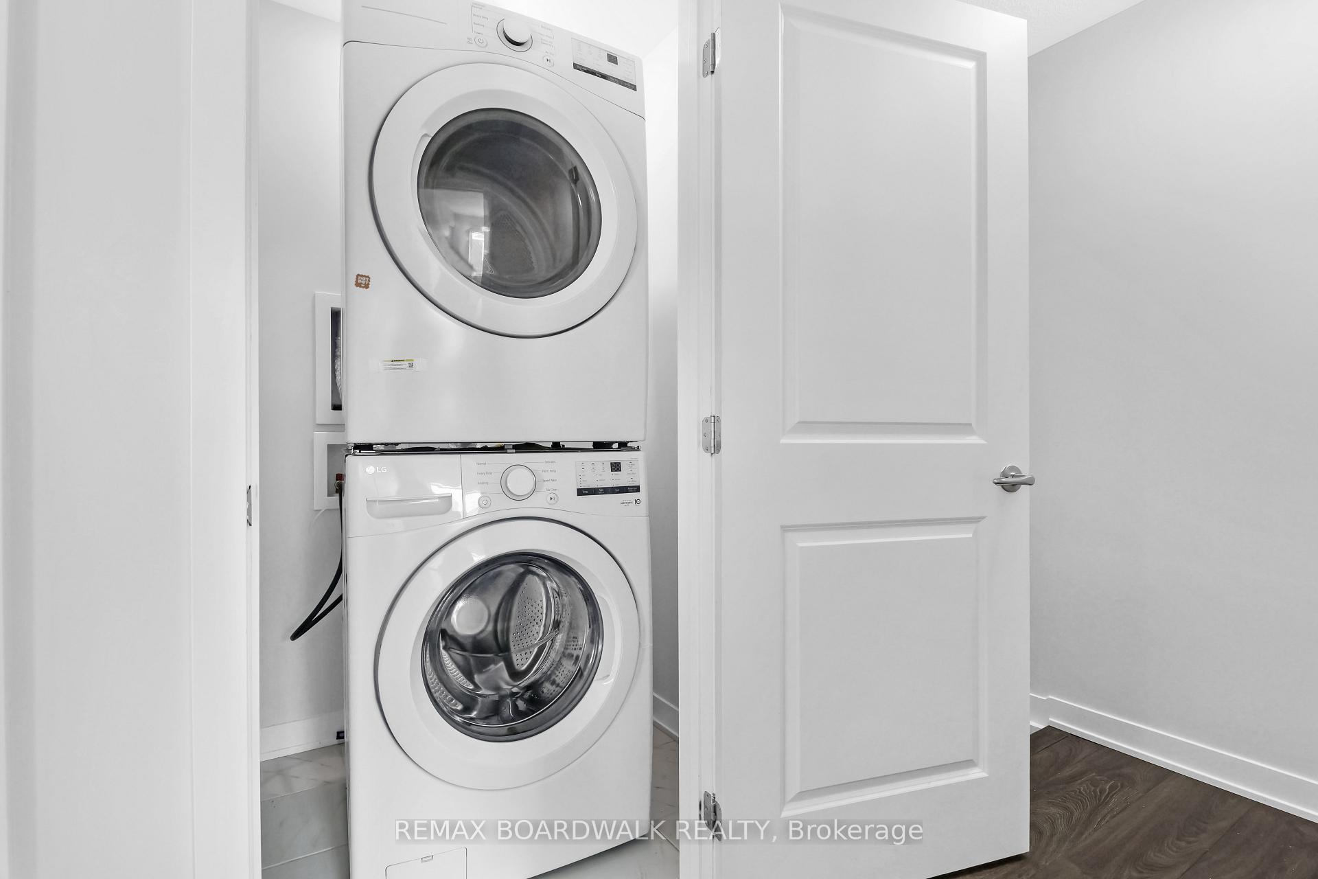 Photo 11 of 210 Verulam Street, Ottawa, Barrhaven - Heritage Park — HOMEH