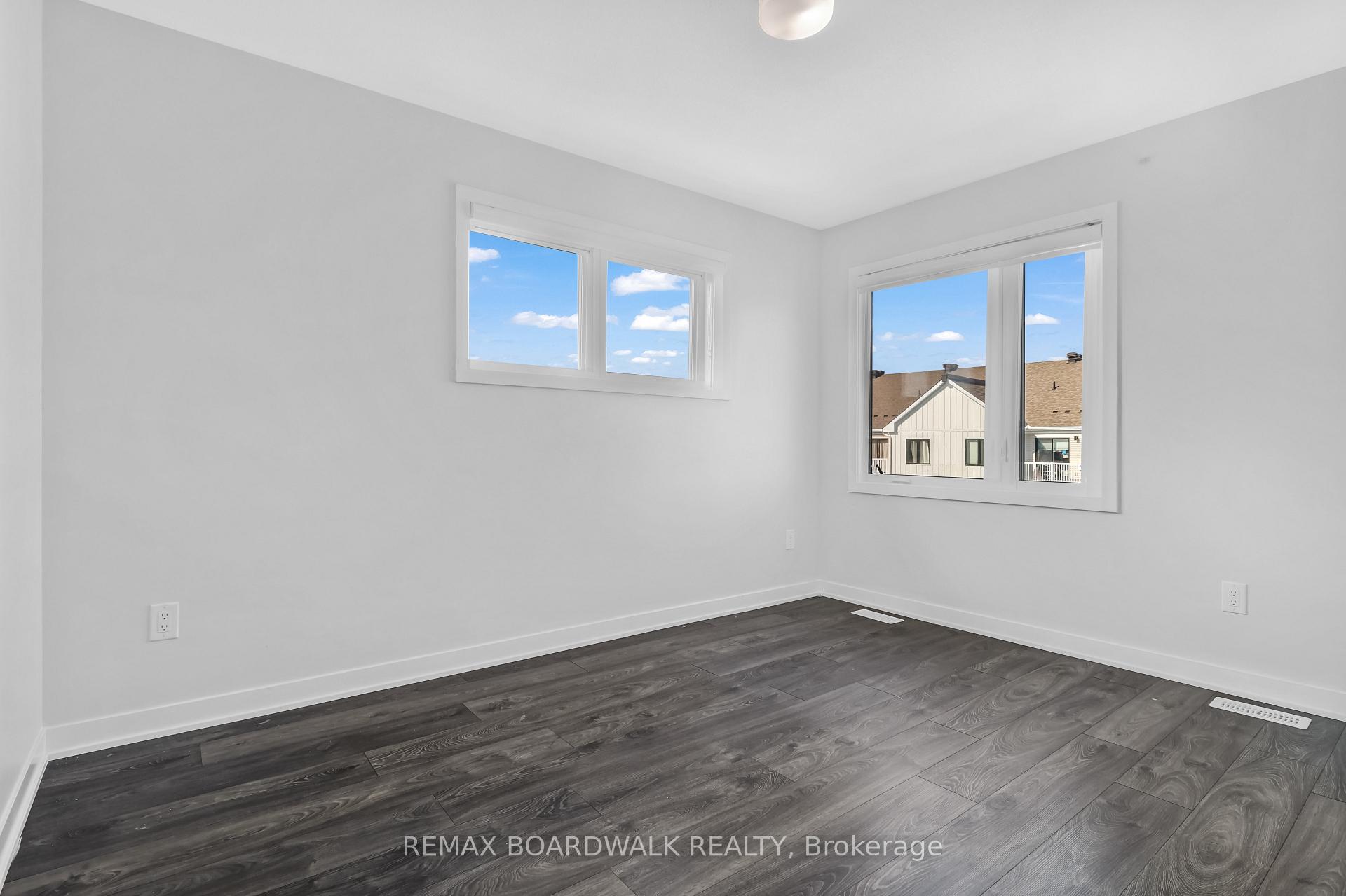 Photo 13 of 210 Verulam Street, Ottawa, Barrhaven - Heritage Park — HOMEH