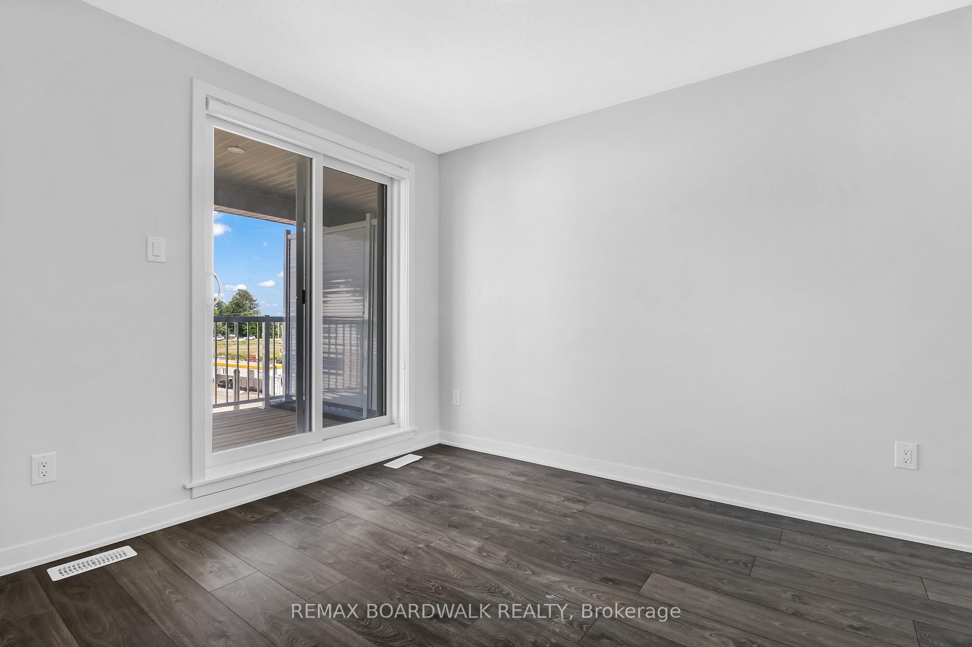 Photo 15 of 210 Verulam Street, Ottawa, Barrhaven - Heritage Park — HOMEH