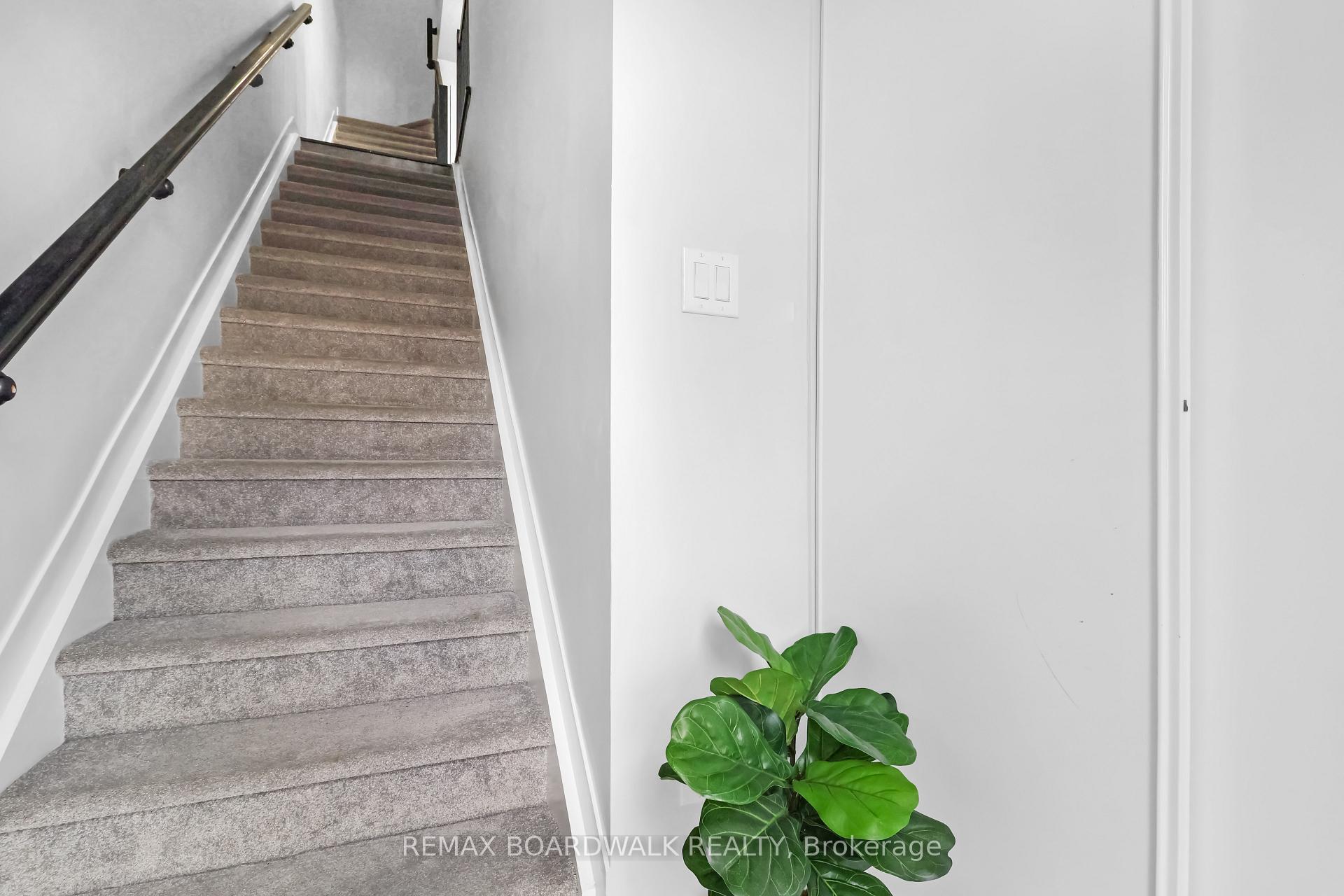 Photo 20 of 210 Verulam Street, Ottawa, Barrhaven - Heritage Park — HOMEH