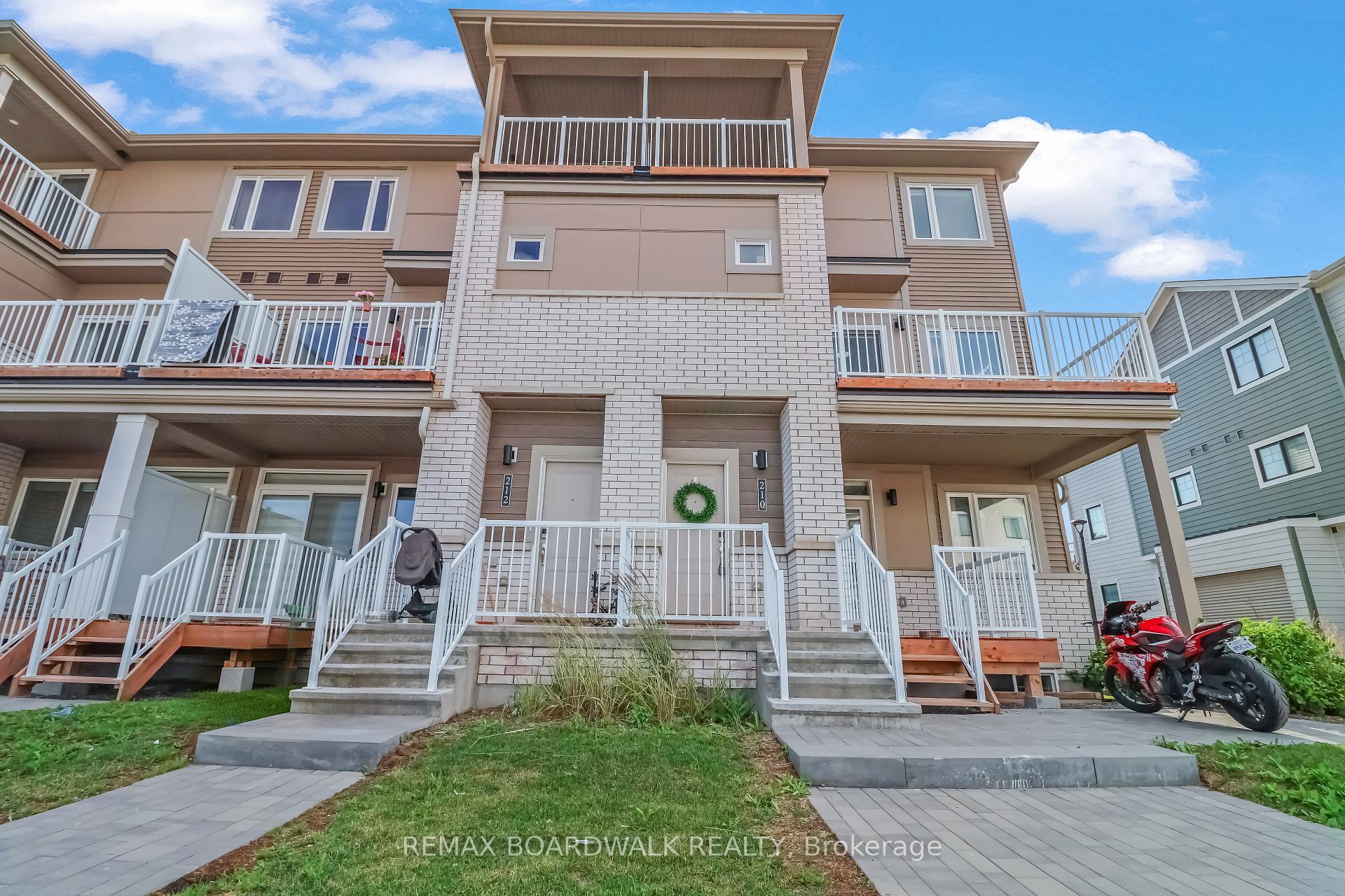Photo 23 of 210 Verulam Street, Ottawa, Barrhaven - Heritage Park — HOMEH