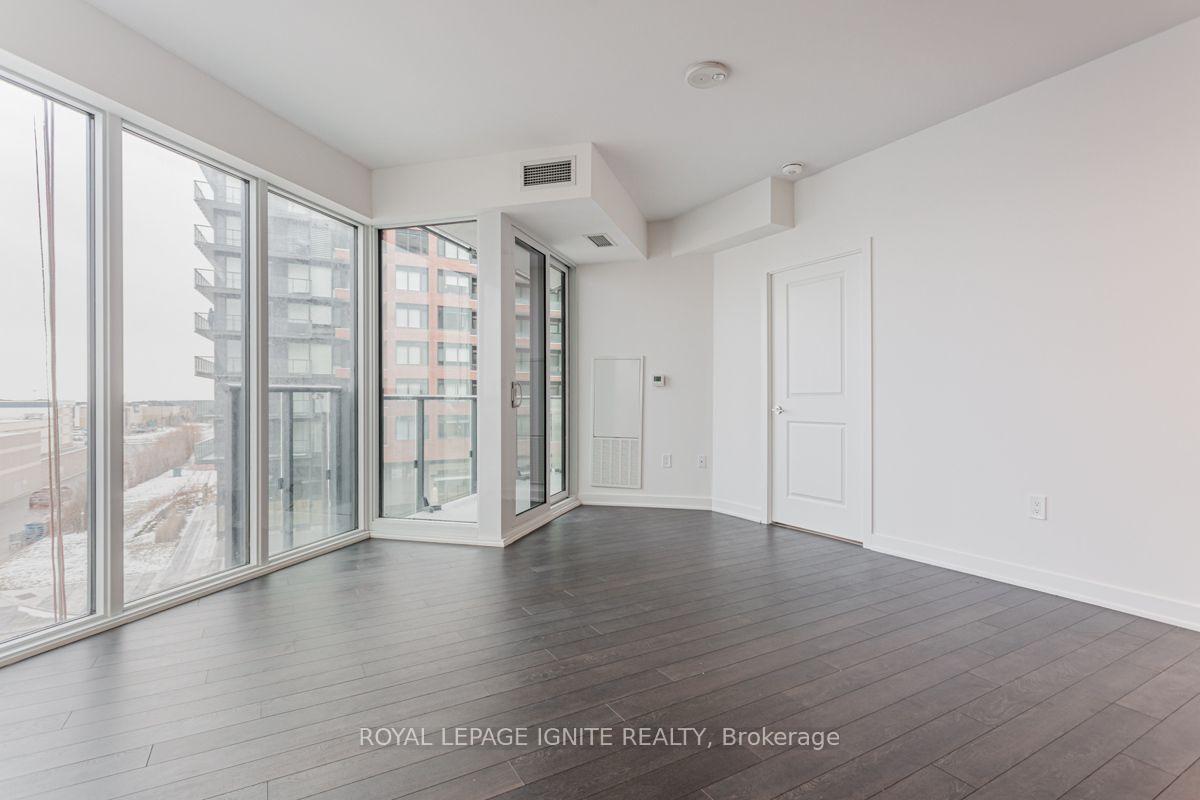 Photo 5 of Unit 305, 100 Eagle Rock Way, Vaughan, Rural Vaughan — HOMEH