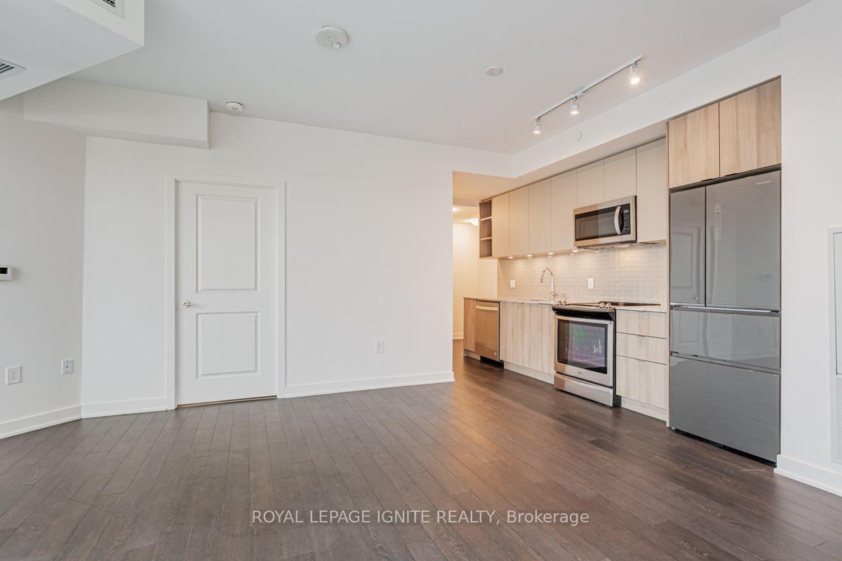 Photo 7 of Unit 305, 100 Eagle Rock Way, Vaughan, Rural Vaughan — HOMEH