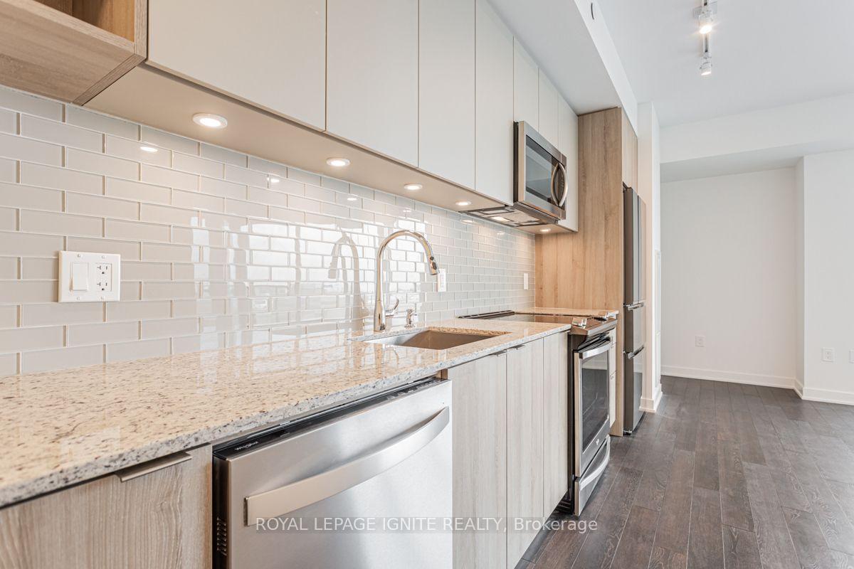 Photo 17 of Unit 305, 100 Eagle Rock Way, Vaughan, Rural Vaughan — HOMEH