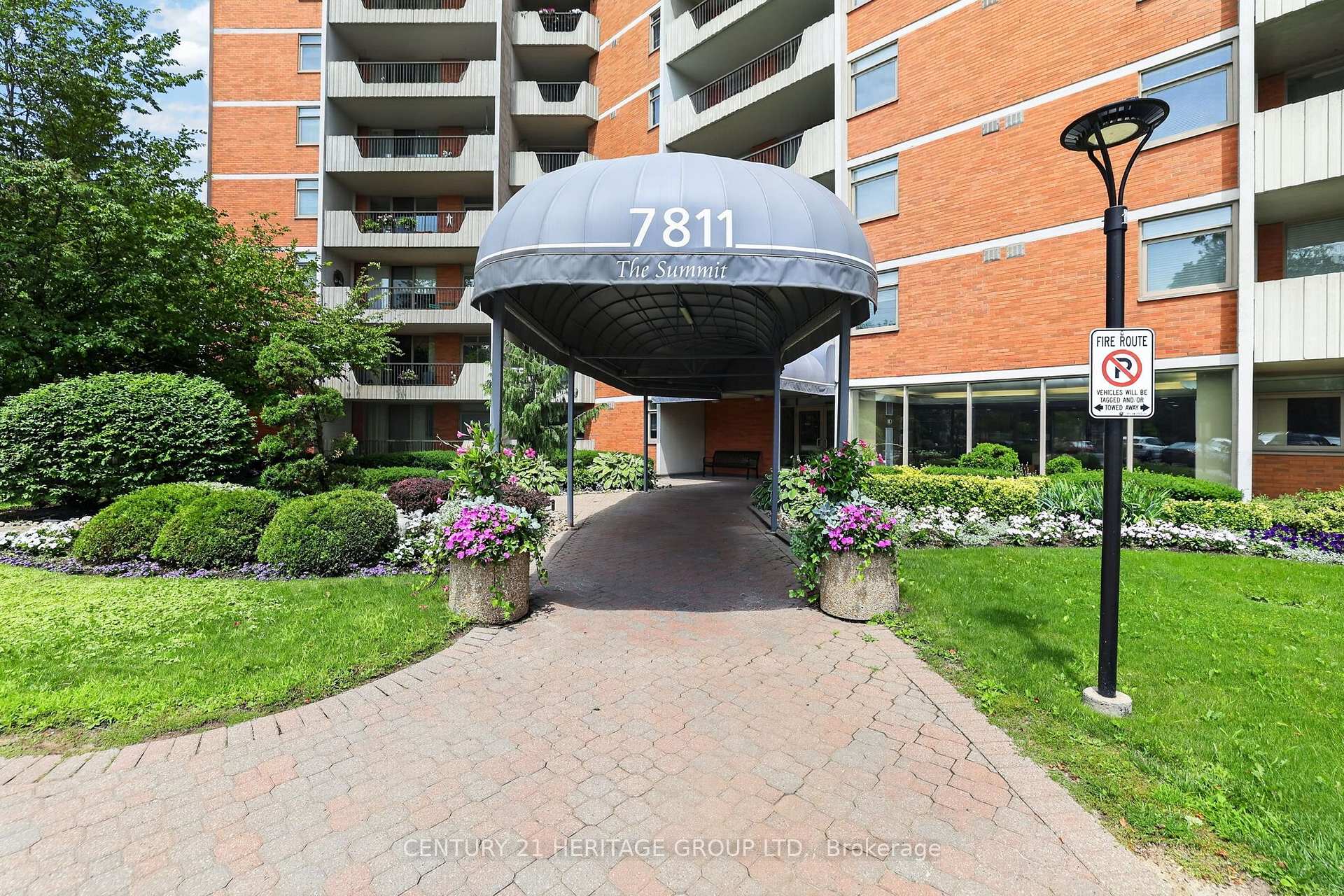 Photo 4 of Unit 603, 7811 Yonge Street, Markham, Thornhill — HOMEH