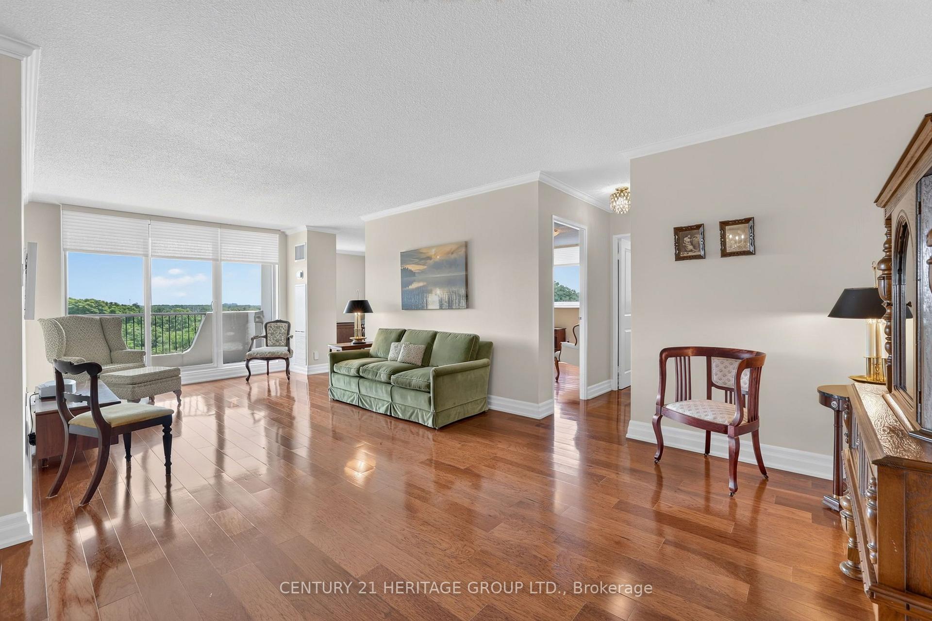 Photo 5 of Unit 603, 7811 Yonge Street, Markham, Thornhill — HOMEH