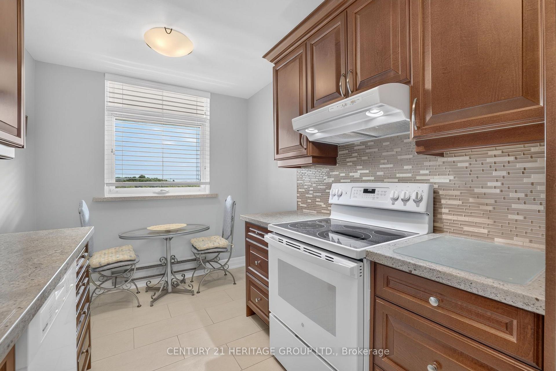 Photo 22 of Unit 603, 7811 Yonge Street, Markham, Thornhill — HOMEH