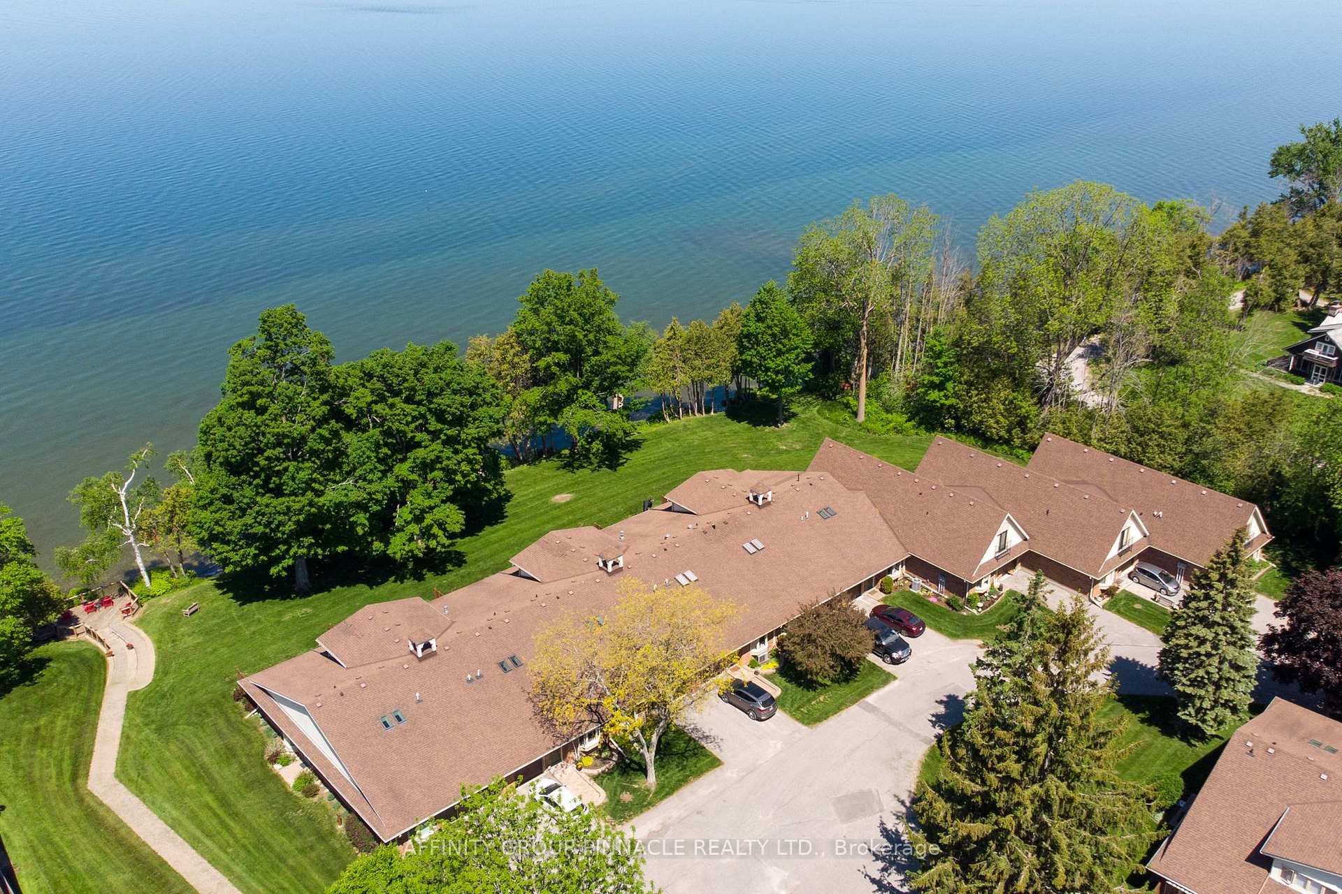 Photo 3 of Unit 1, 90 Parklawn Boulevard, Brock, Beaverton — HOMEH