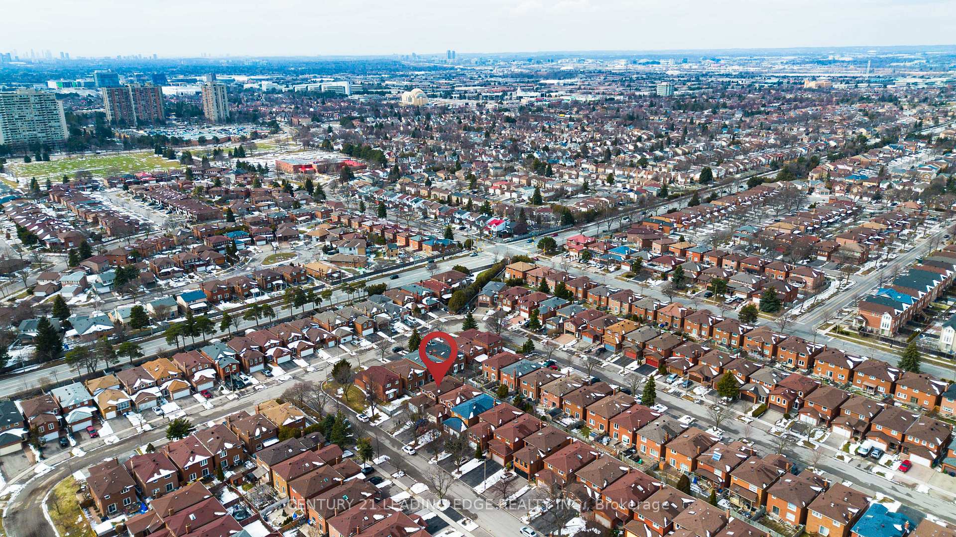 Photo 5 of 4 Treerun Avenue, Scarborough, Steeles — HOMEH