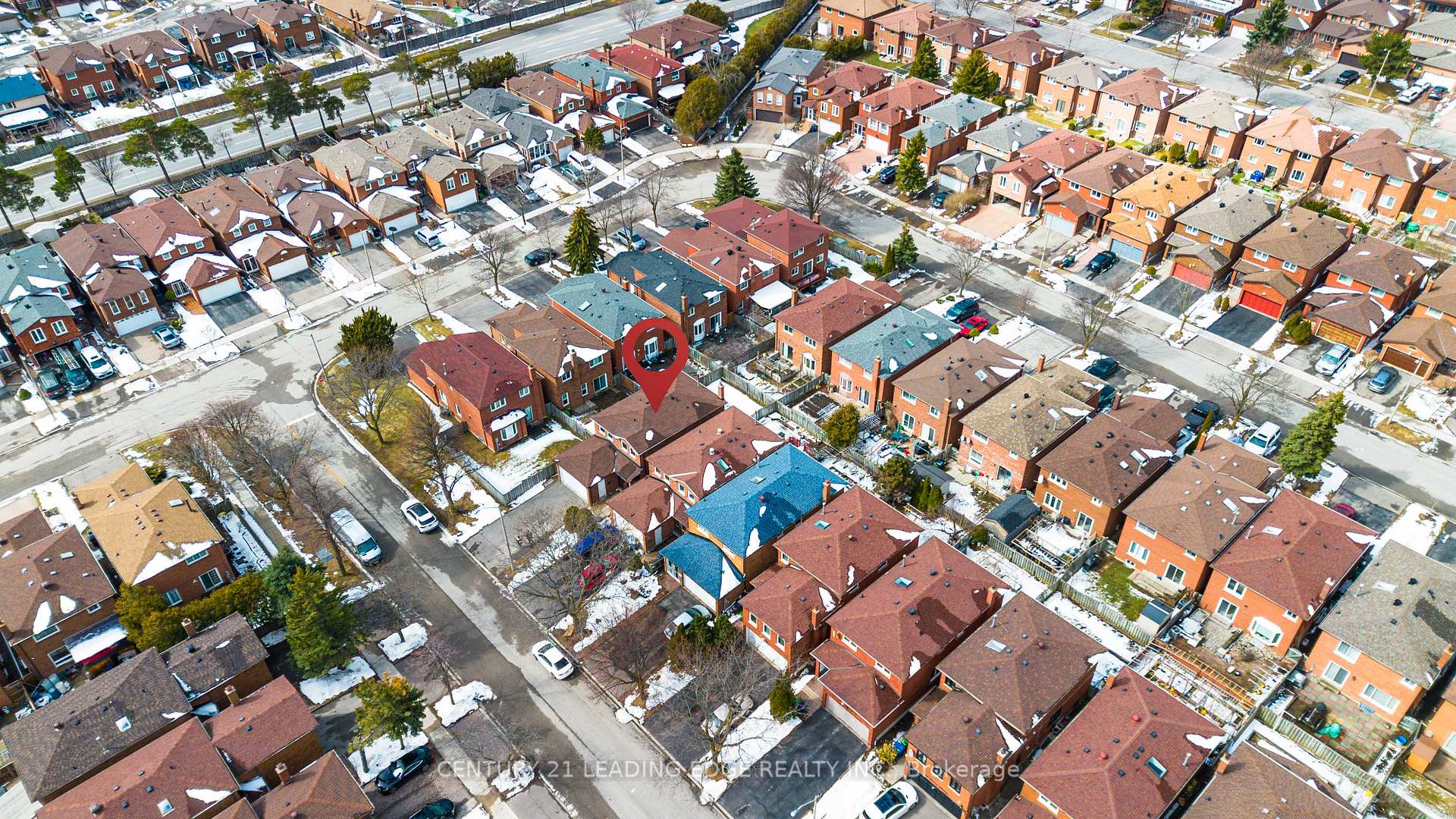 Photo 6 of 4 Treerun Avenue, Scarborough, Steeles — HOMEH