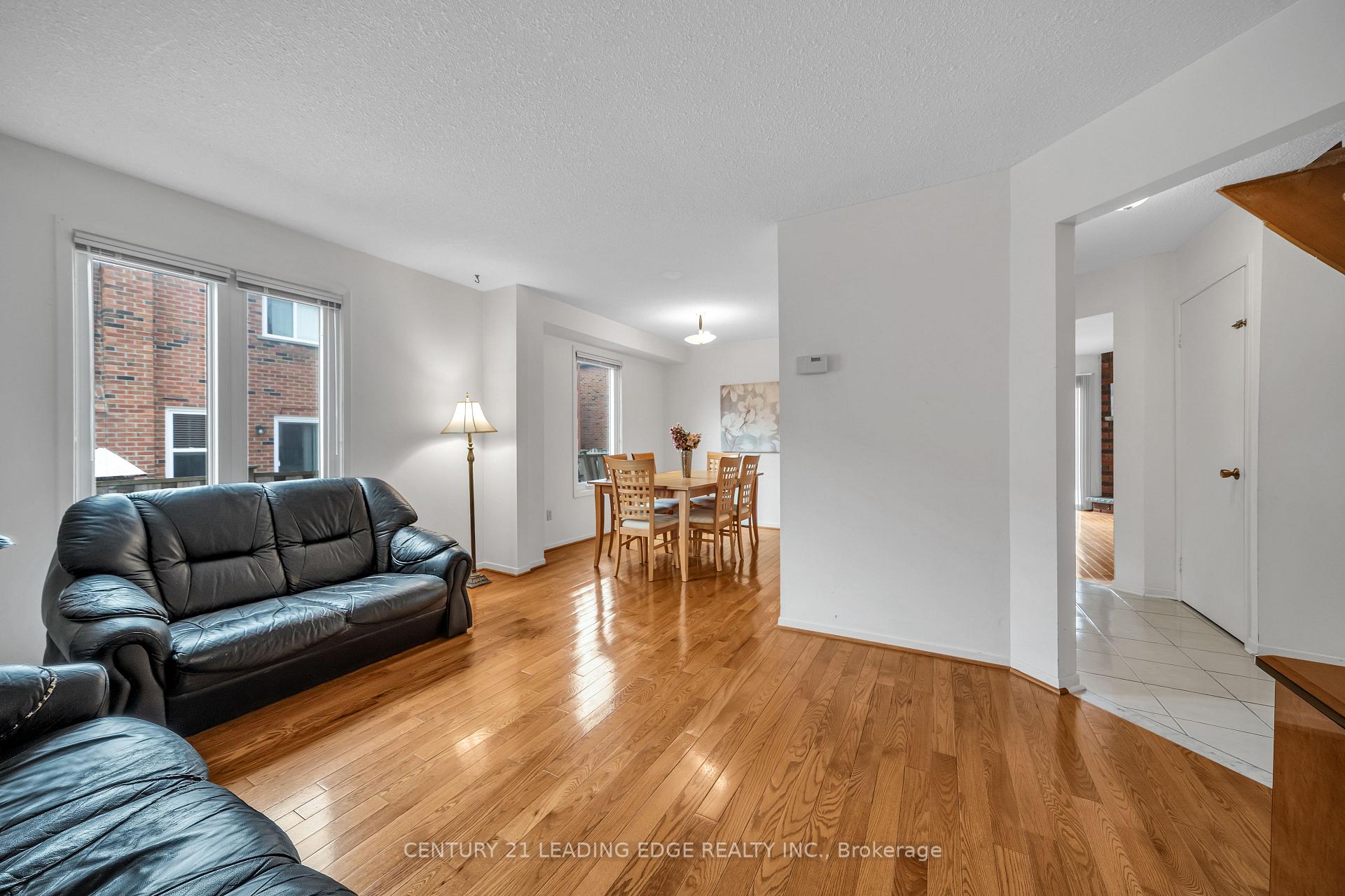 Photo 14 of 4 Treerun Avenue, Scarborough, Steeles — HOMEH