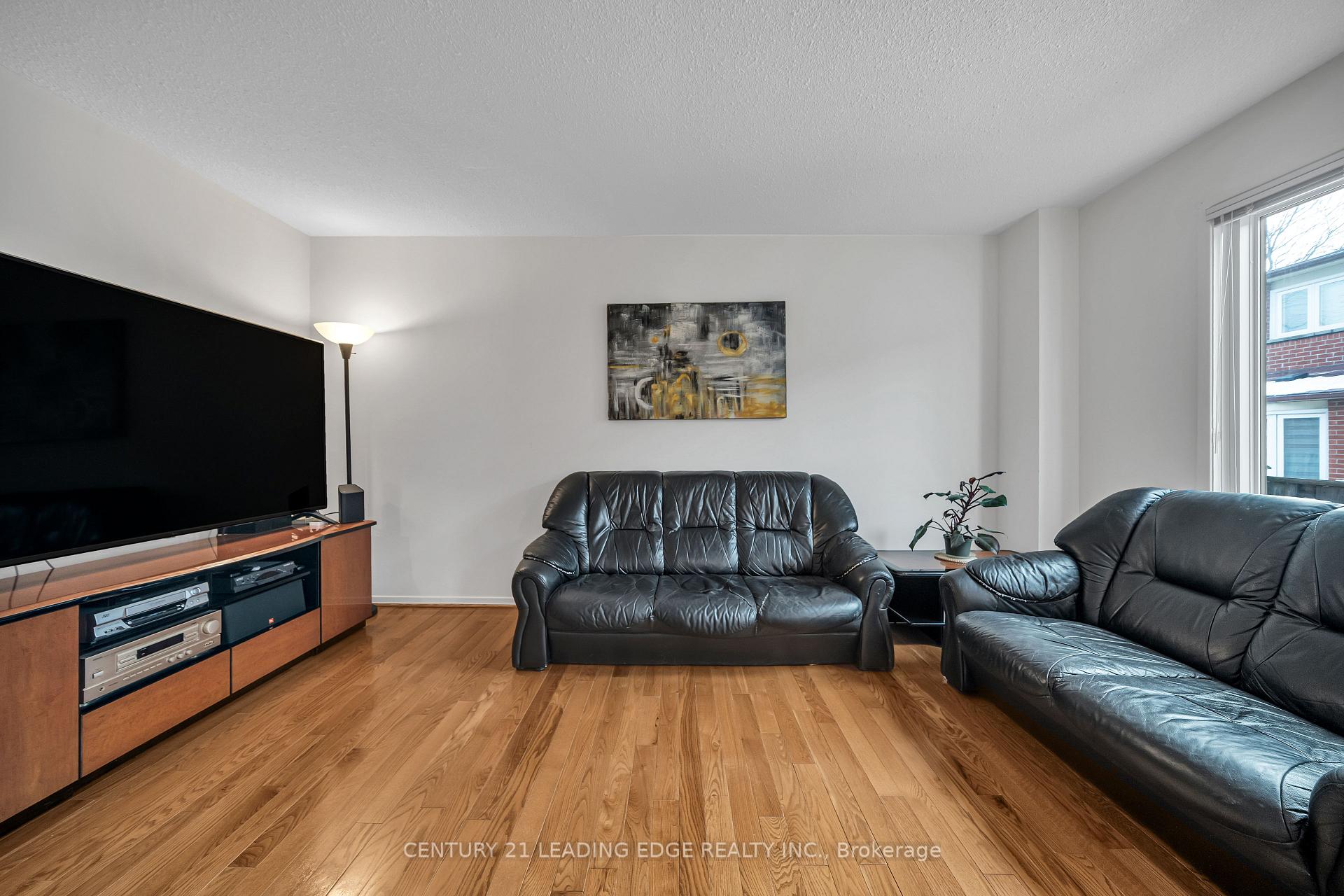 Photo 15 of 4 Treerun Avenue, Scarborough, Steeles — HOMEH