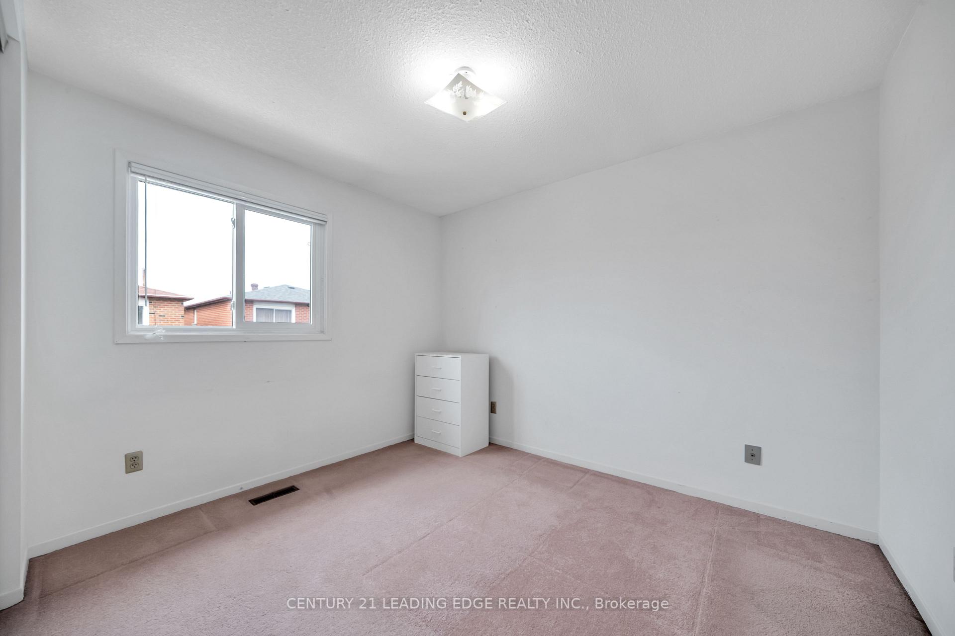 Photo 26 of 4 Treerun Avenue, Scarborough, Steeles — HOMEH