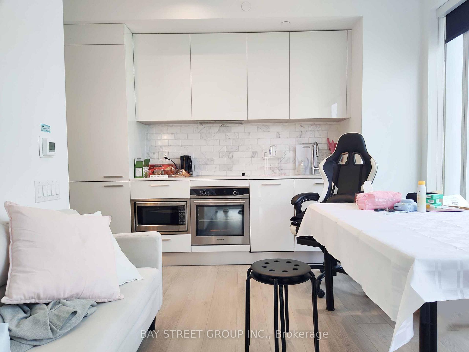 Photo 3 of Unit 2, 3 Gloucester Street, Toronto, Church-Yonge Corridor — HOMEH
