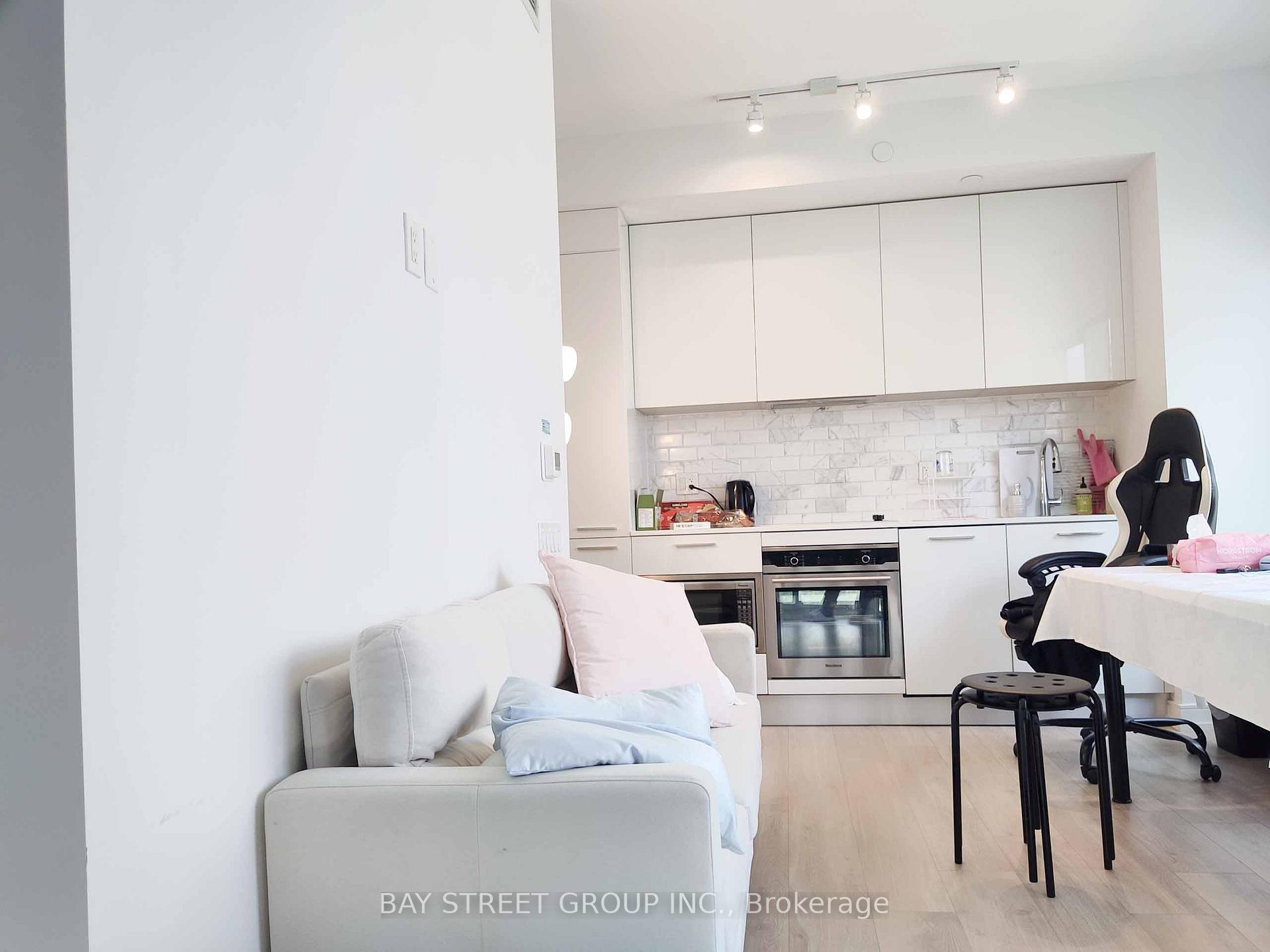 Photo 4 of Unit 2, 3 Gloucester Street, Toronto, Church-Yonge Corridor — HOMEH