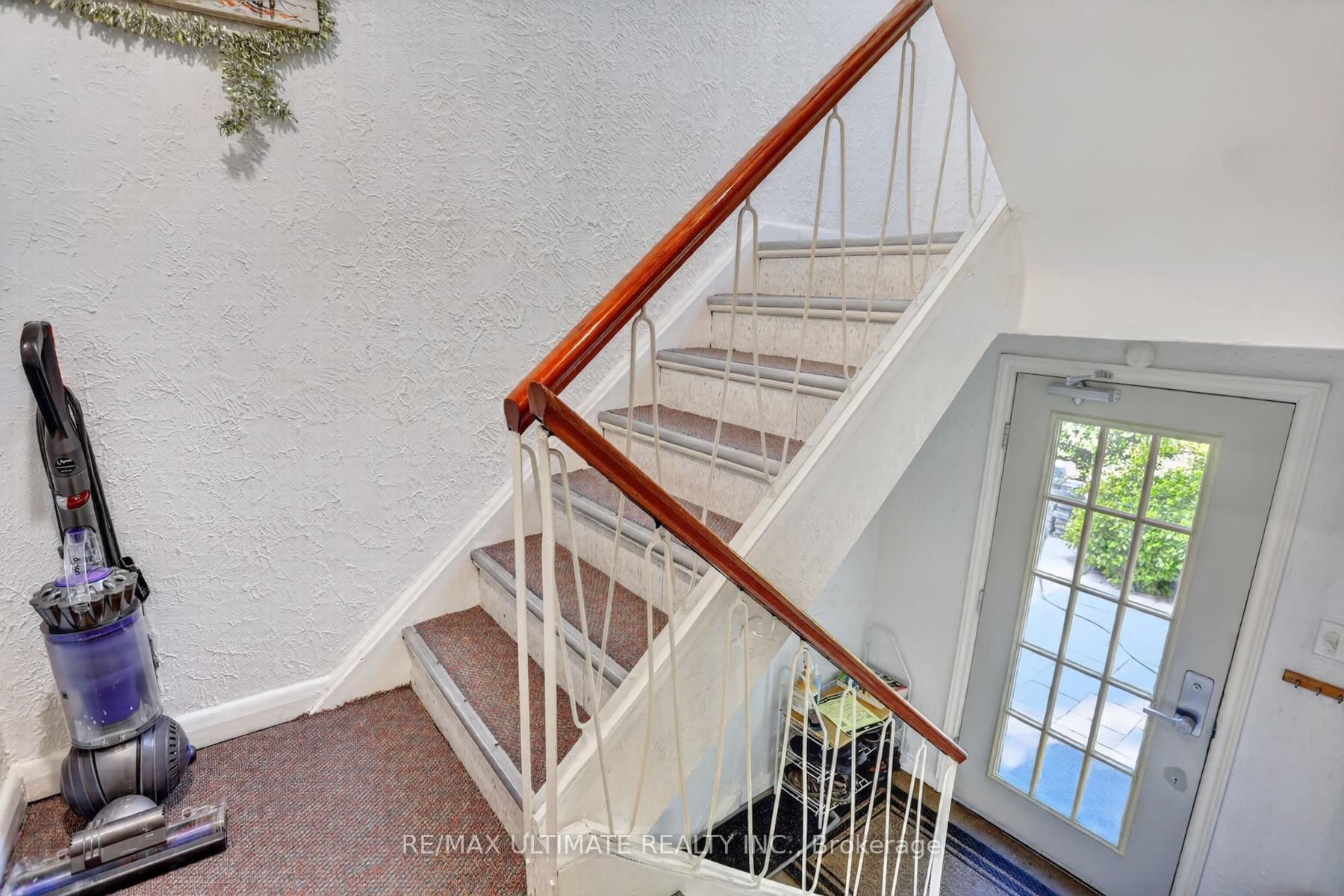 Photo 25 of 177 Varsity Road, Toronto, Lambton Baby Point — HOMEH