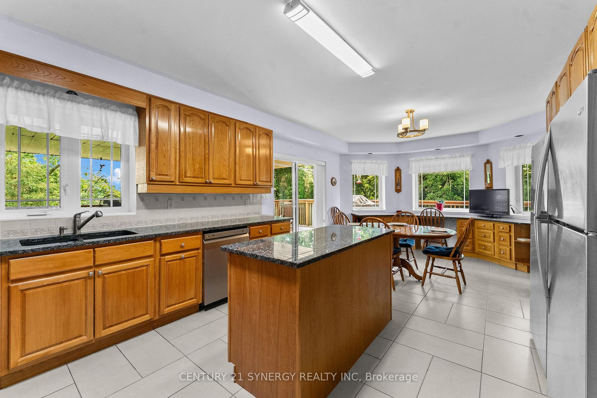 Photo 10 of 21 Holly Drive, Edwardsburgh/Cardinal, Edwardsburgh/Cardinal Twp — HOMEH