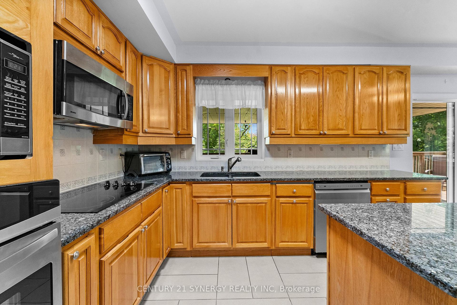 Photo 11 of 21 Holly Drive, Edwardsburgh/Cardinal, Edwardsburgh/Cardinal Twp — HOMEH