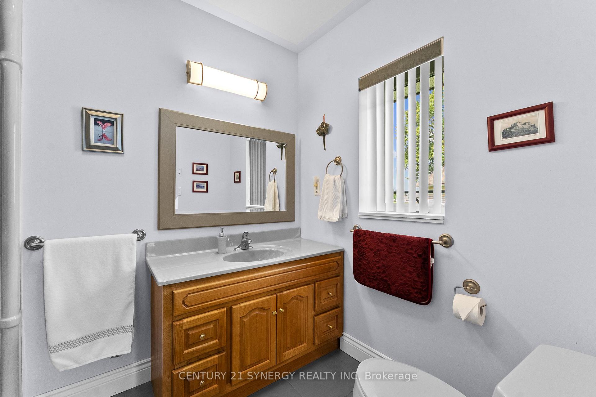 Photo 16 of 21 Holly Drive, Edwardsburgh/Cardinal, Edwardsburgh/Cardinal Twp — HOMEH