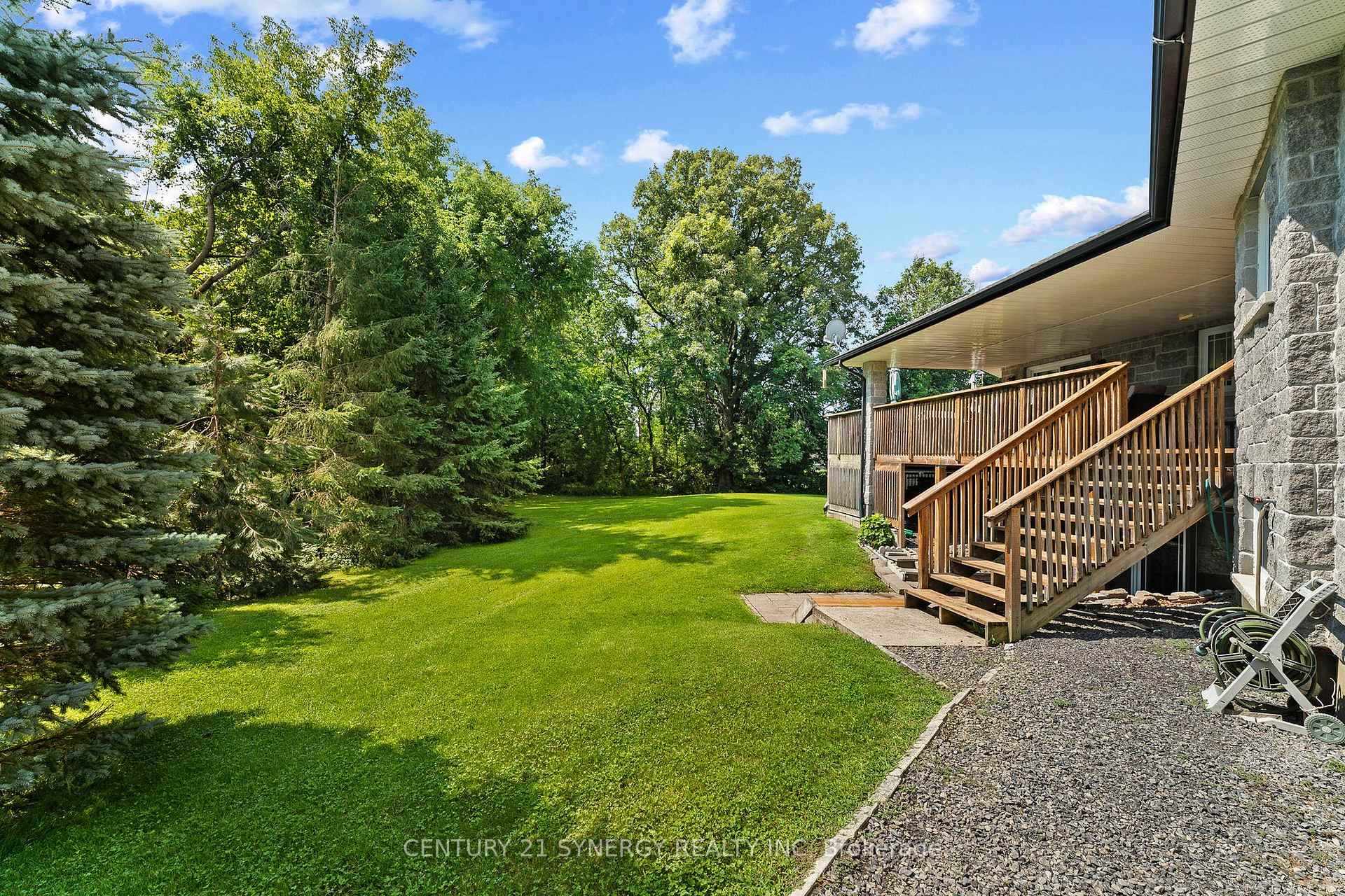 Photo 40 of 21 Holly Drive, Edwardsburgh/Cardinal, Edwardsburgh/Cardinal Twp — HOMEH