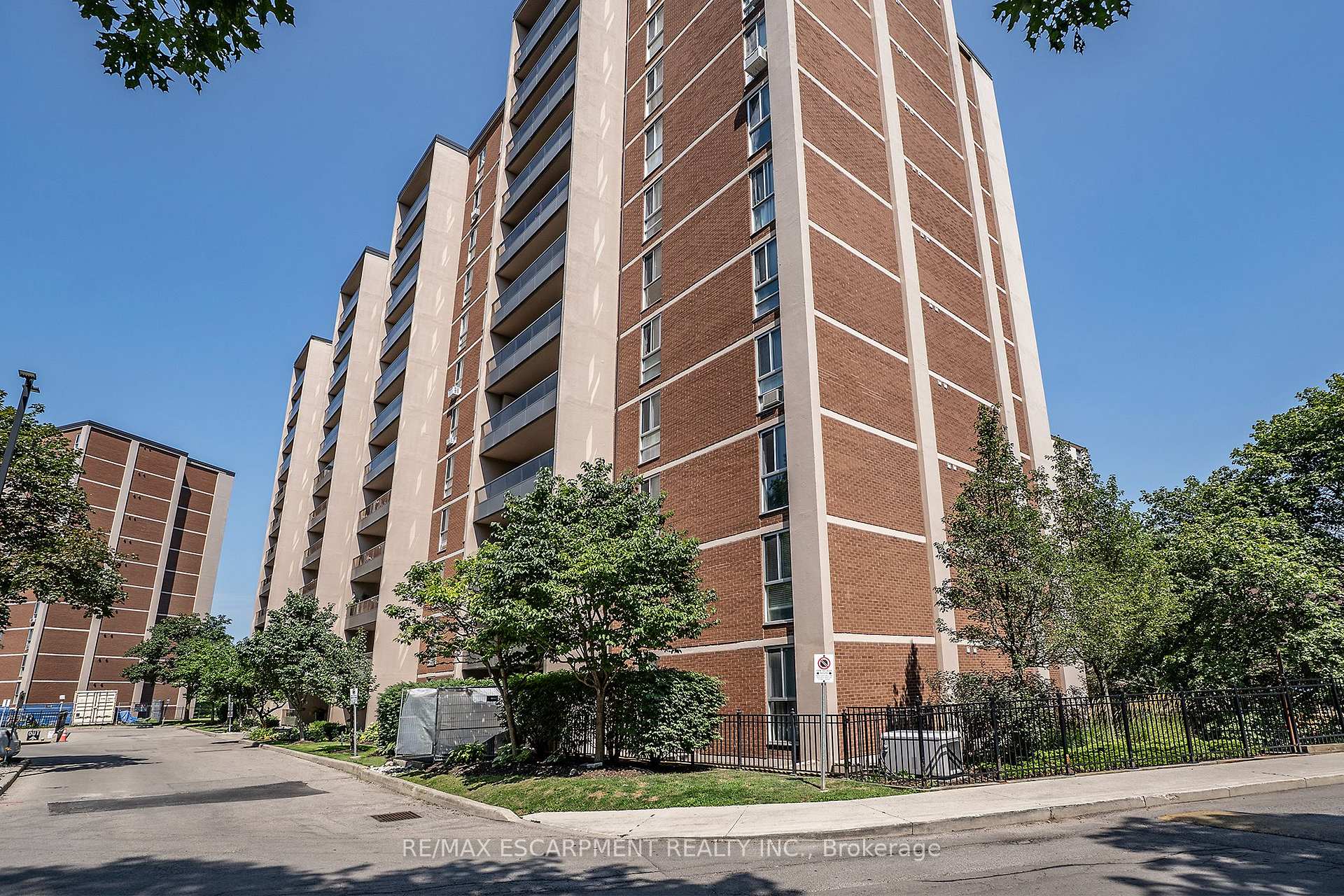 Photo 1 of Unit 1009, 1964 Main Street W, Hamilton, Ainslie Wood — HOMEH