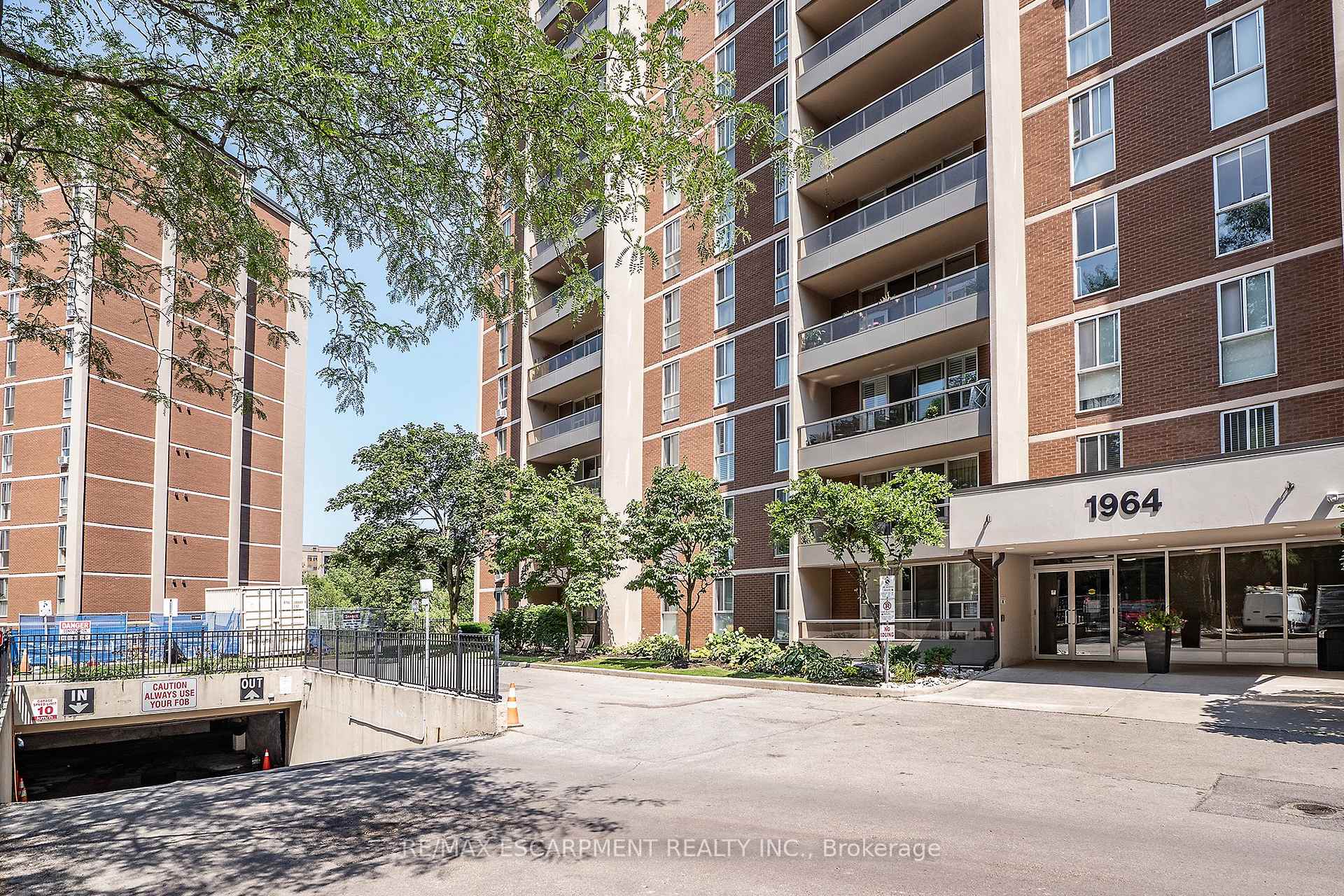 Photo 2 of Unit 1009, 1964 Main Street W, Hamilton, Ainslie Wood — HOMEH