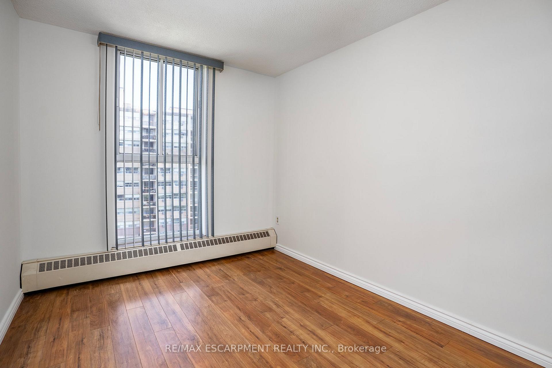 Photo 14 of Unit 1009, 1964 Main Street W, Hamilton, Ainslie Wood — HOMEH