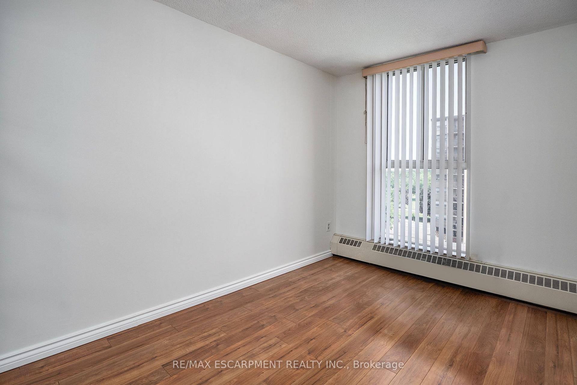Photo 16 of Unit 1009, 1964 Main Street W, Hamilton, Ainslie Wood — HOMEH